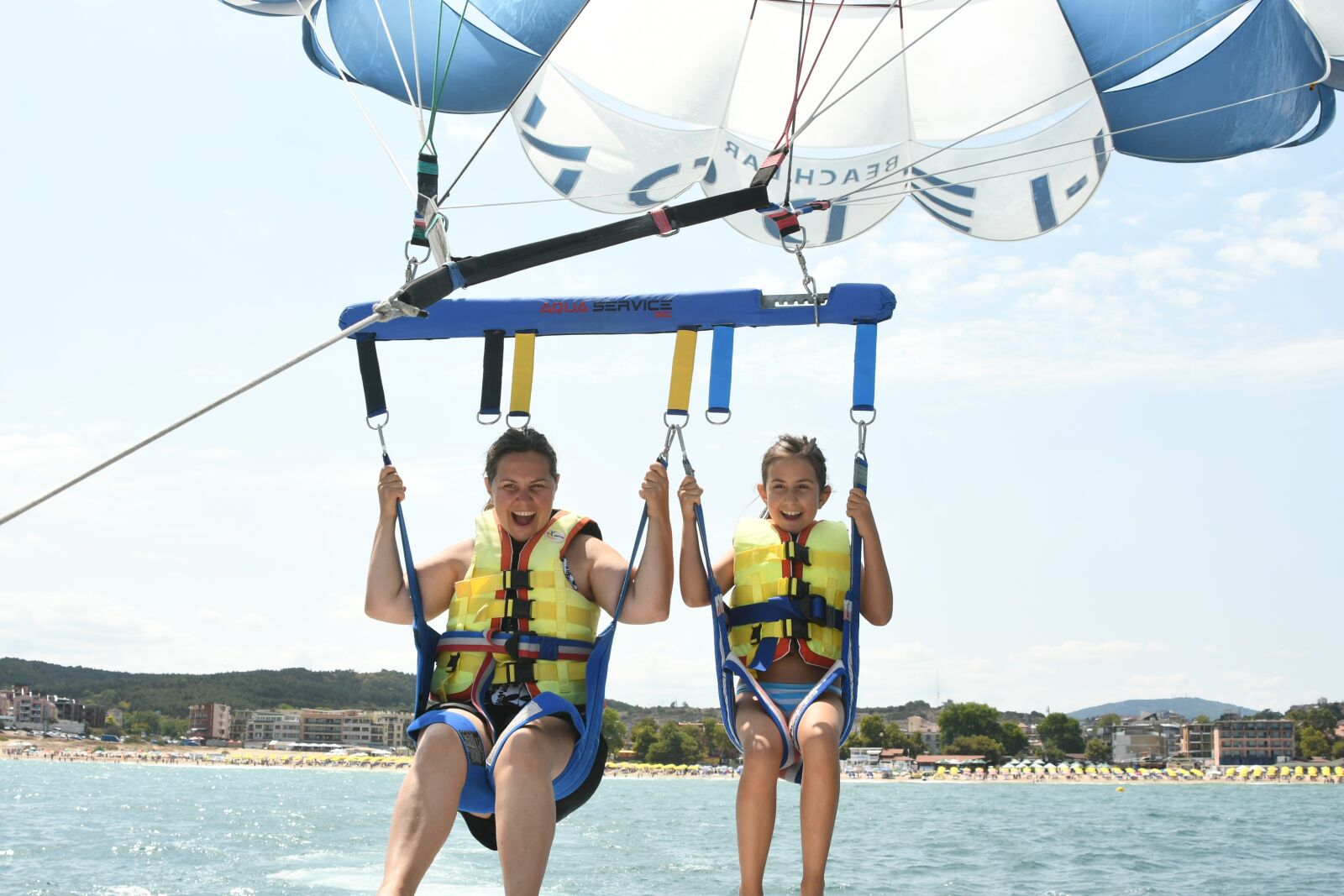 Nikon D7500 sample photo. Parasailing, vacation, beach photography