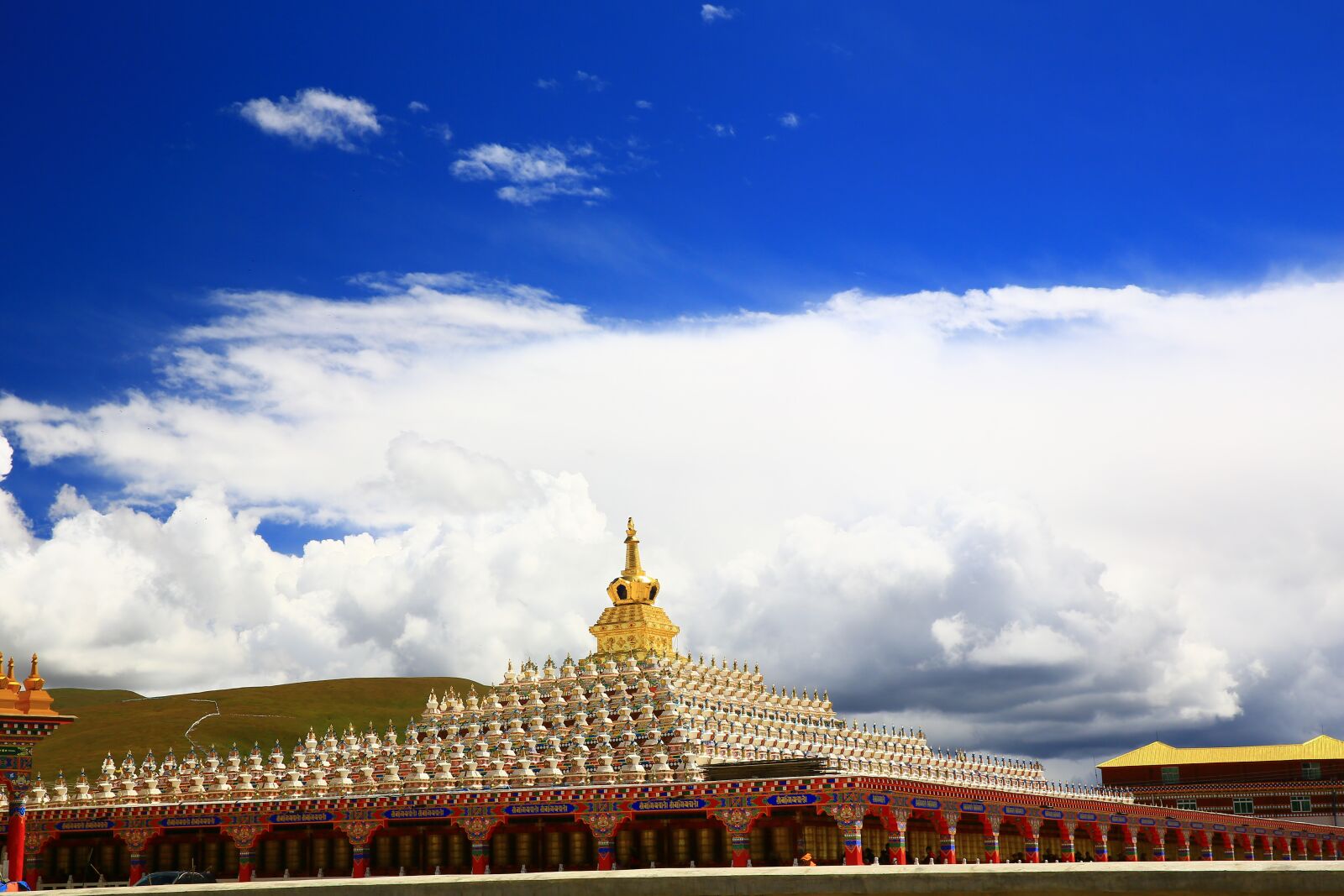 Canon EOS 5D Mark III sample photo. White cloud, by the photography