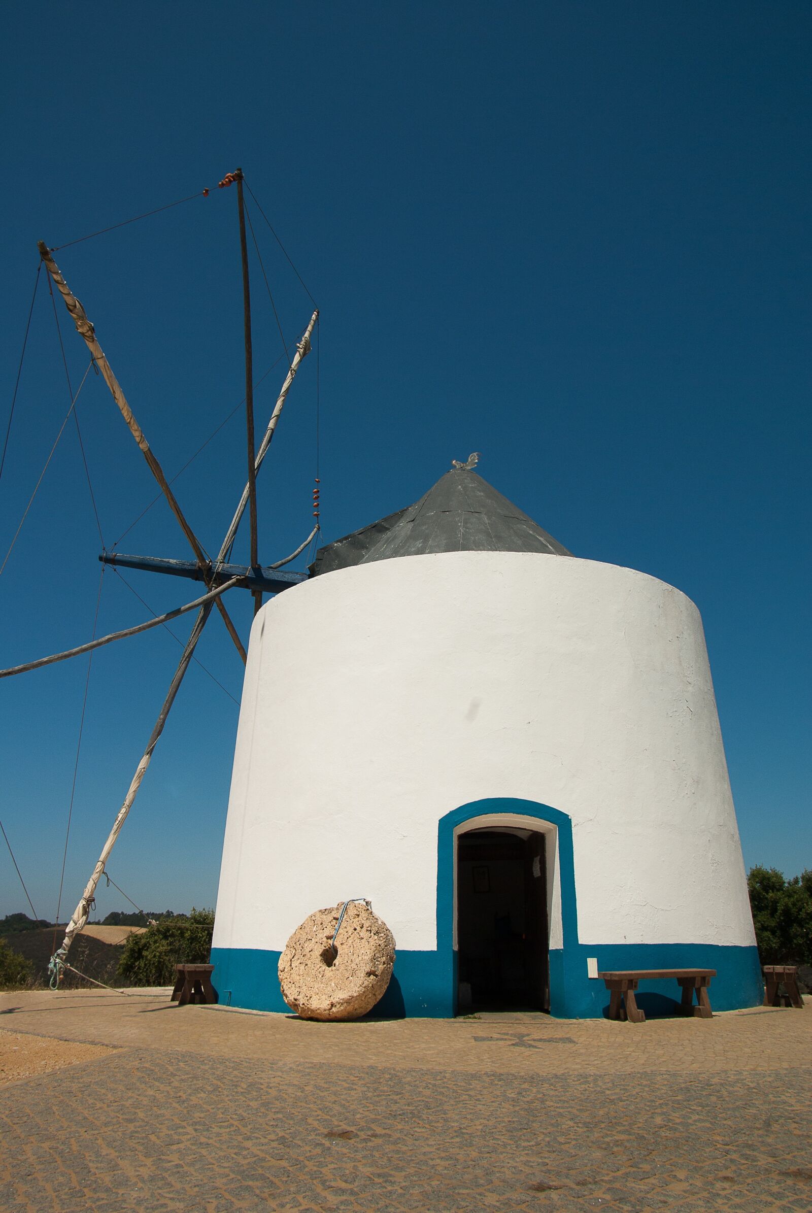 Pentax K10D sample photo. Portugal, windmill, wings photography