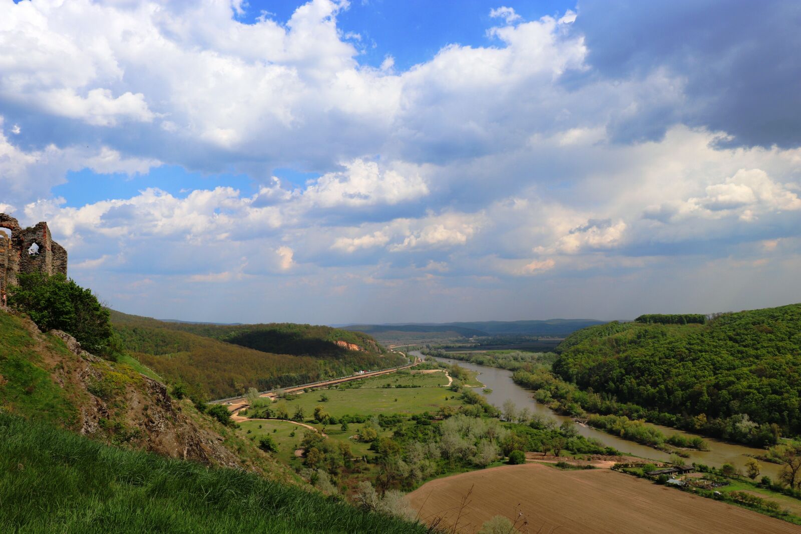 Canon EOS 200D (EOS Rebel SL2 / EOS Kiss X9) sample photo. Panorama, view, landscape photography