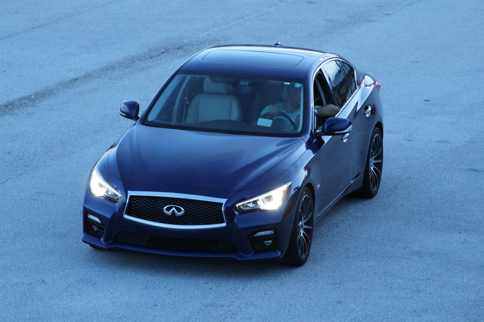 Canon EF 75-300mm f/4-5.6 sample photo. Infiniti, q50s, red sport photography