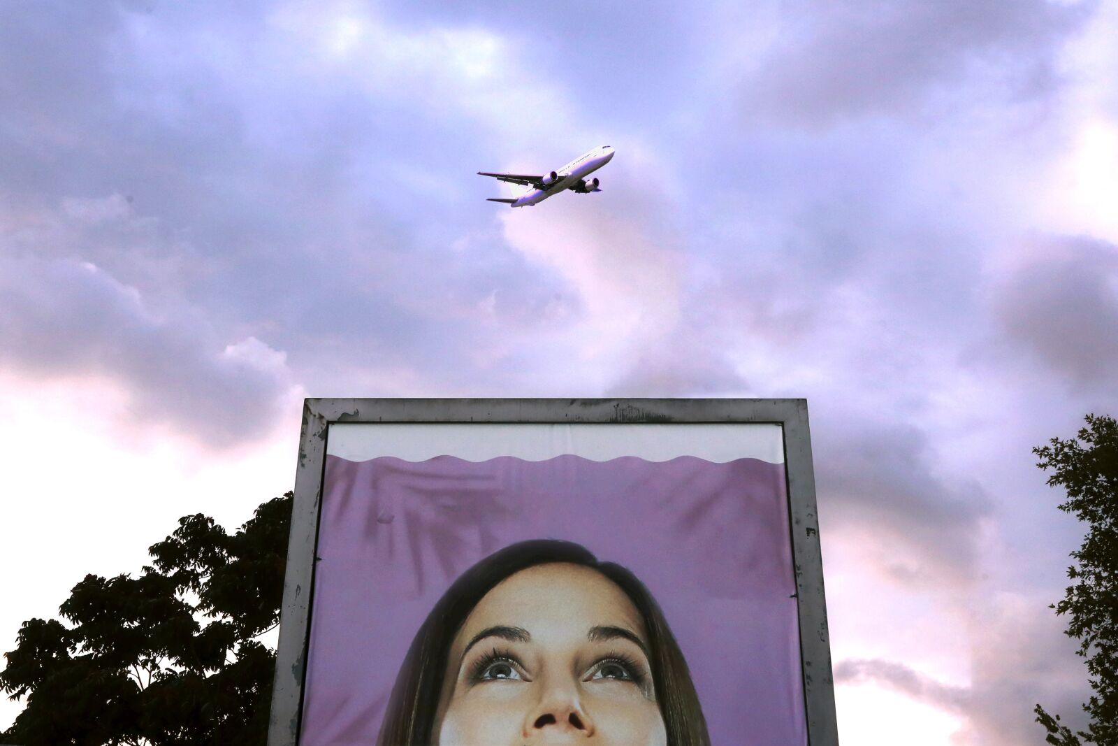 Canon EOS 6D + Canon EF 24-105mm F4L IS USM sample photo. Airplane, purple, sky photography