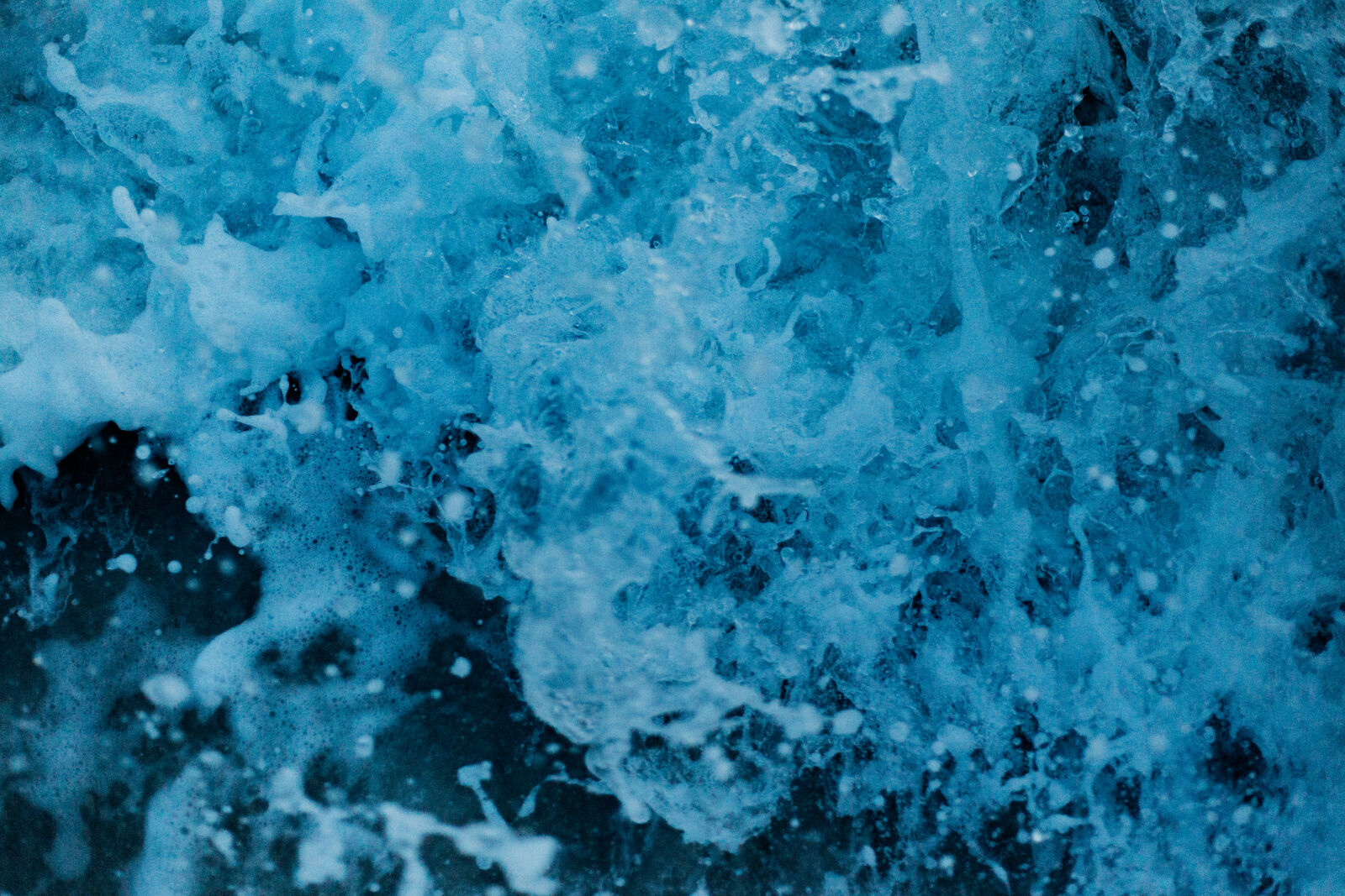 Canon EOS 6D + Canon EF 50mm F1.8 STM sample photo. Ocean, seashore, shore, splash photography