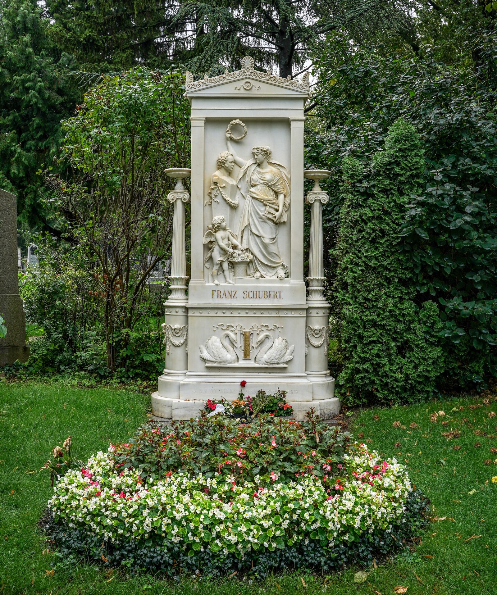 Tamron 28-75mm F2.8 Di III RXD sample photo. Vienna's central cemetery, vienna photography