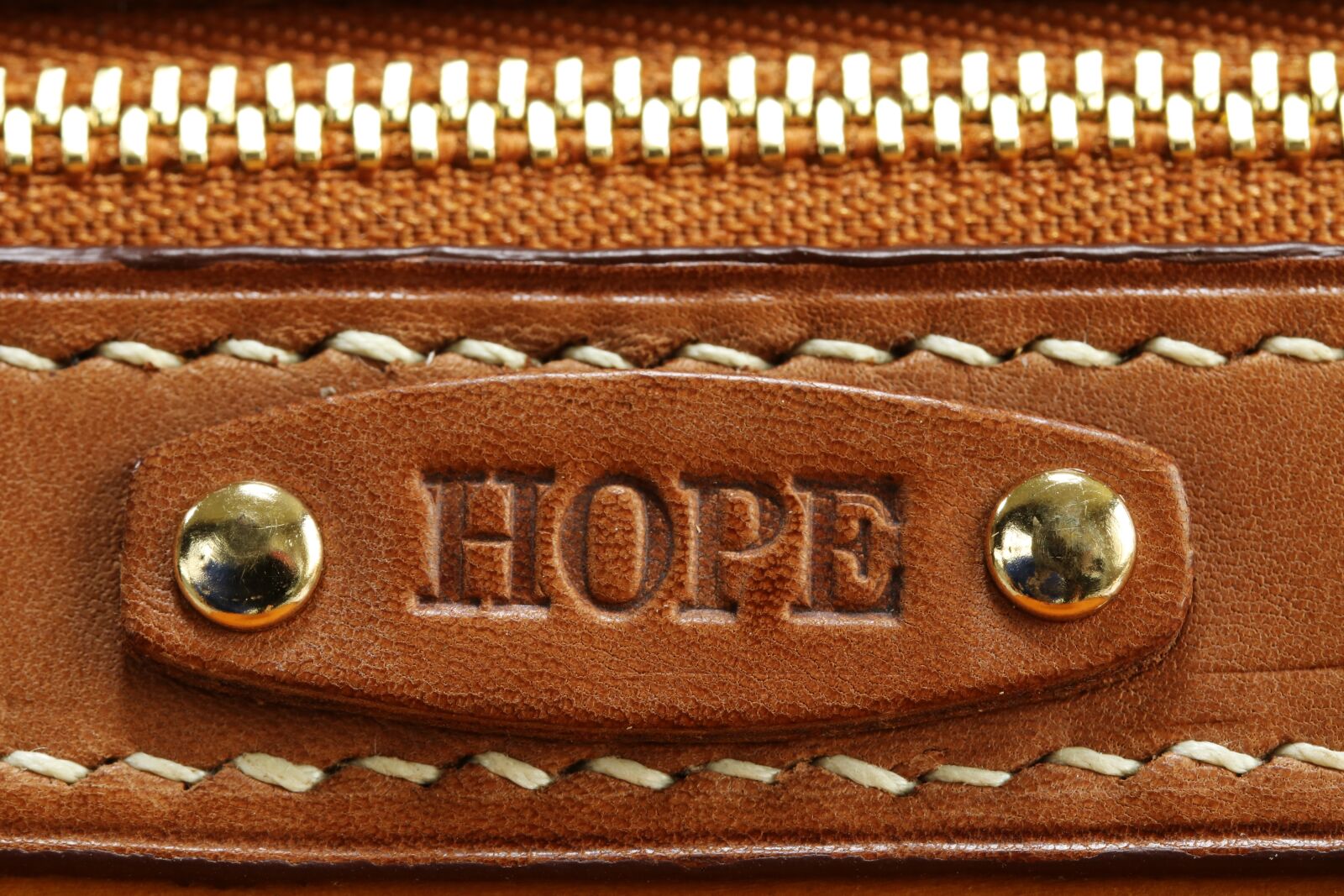 Canon EOS 750D (EOS Rebel T6i / EOS Kiss X8i) sample photo. Leather craft, needle, thread photography