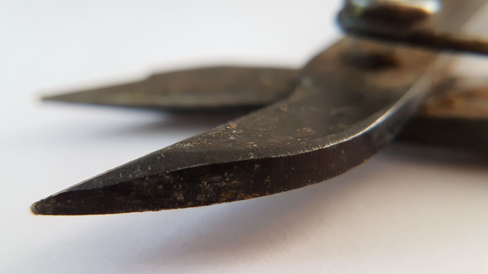 Samsung Galaxy S7 Edge sample photo. Pliers, metal, equipment photography