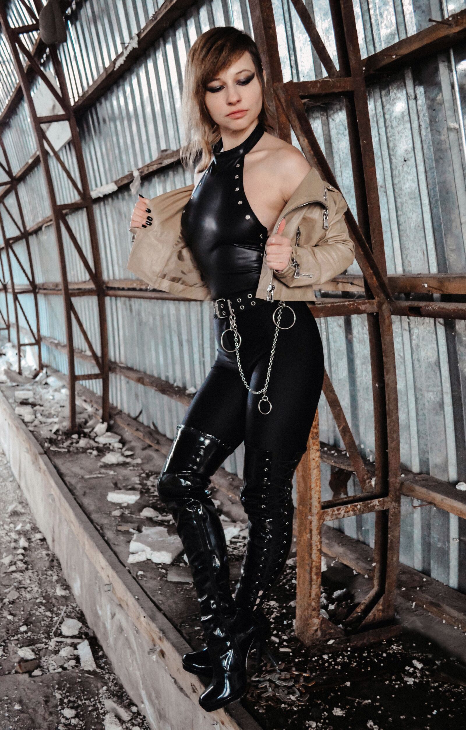 Nikon D3200 sample photo. Girl, woman, glam rock photography