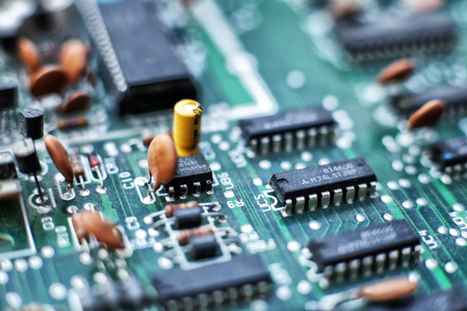 Canon EOS 5D Mark II sample photo. Circuit, macro, computer photography