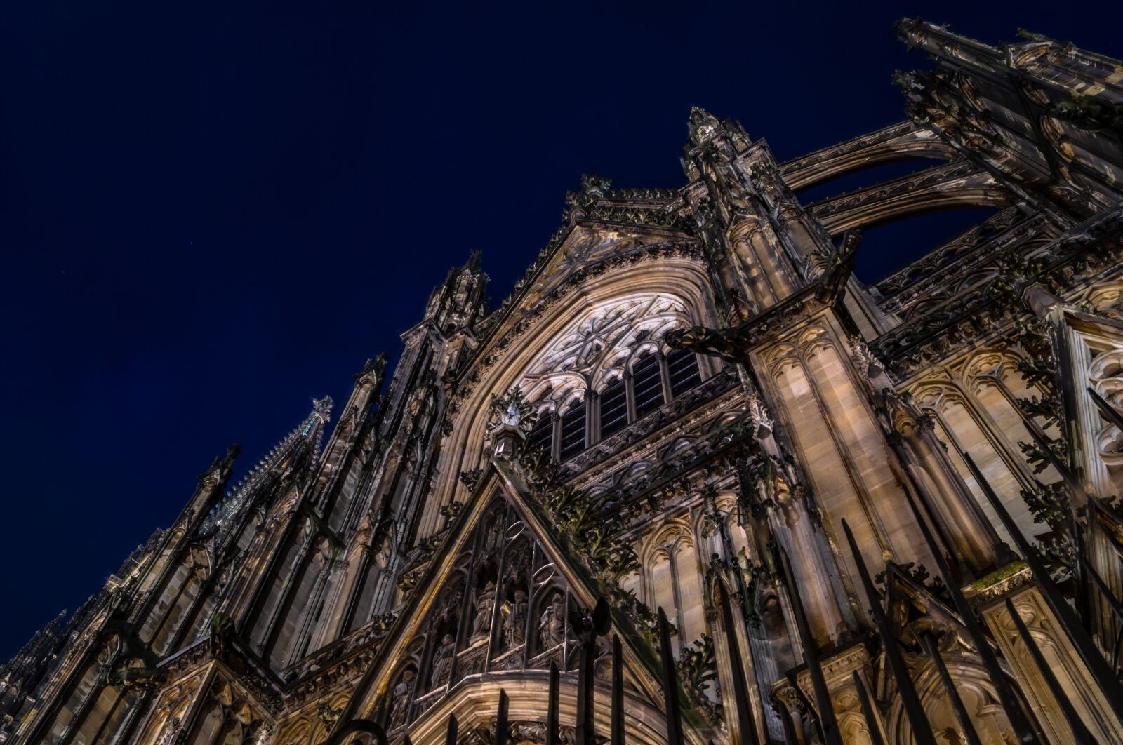 Sony DT 18-55mm F3.5-5.6 SAM II sample photo. Cologne, dom, night photography