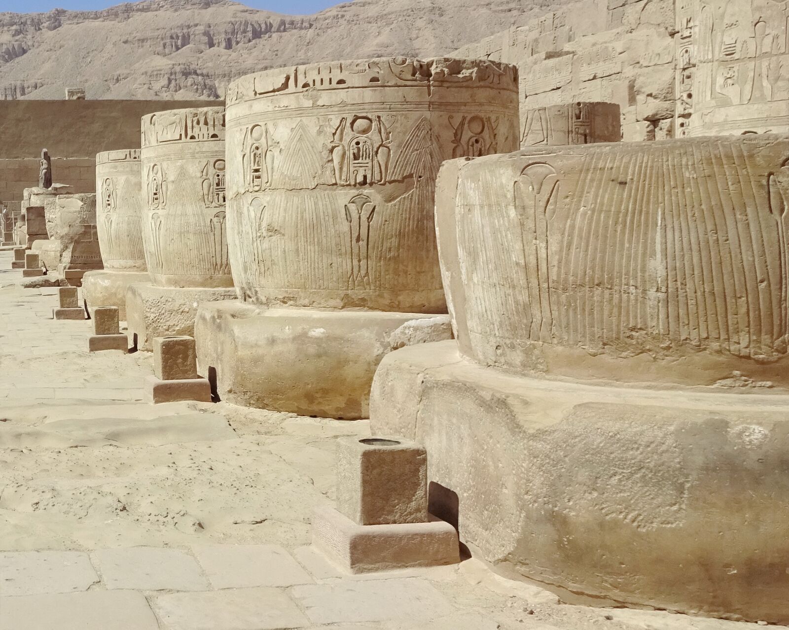 Sony Cyber-shot DSC-WX220 sample photo. Egypt, thebes, temple photography