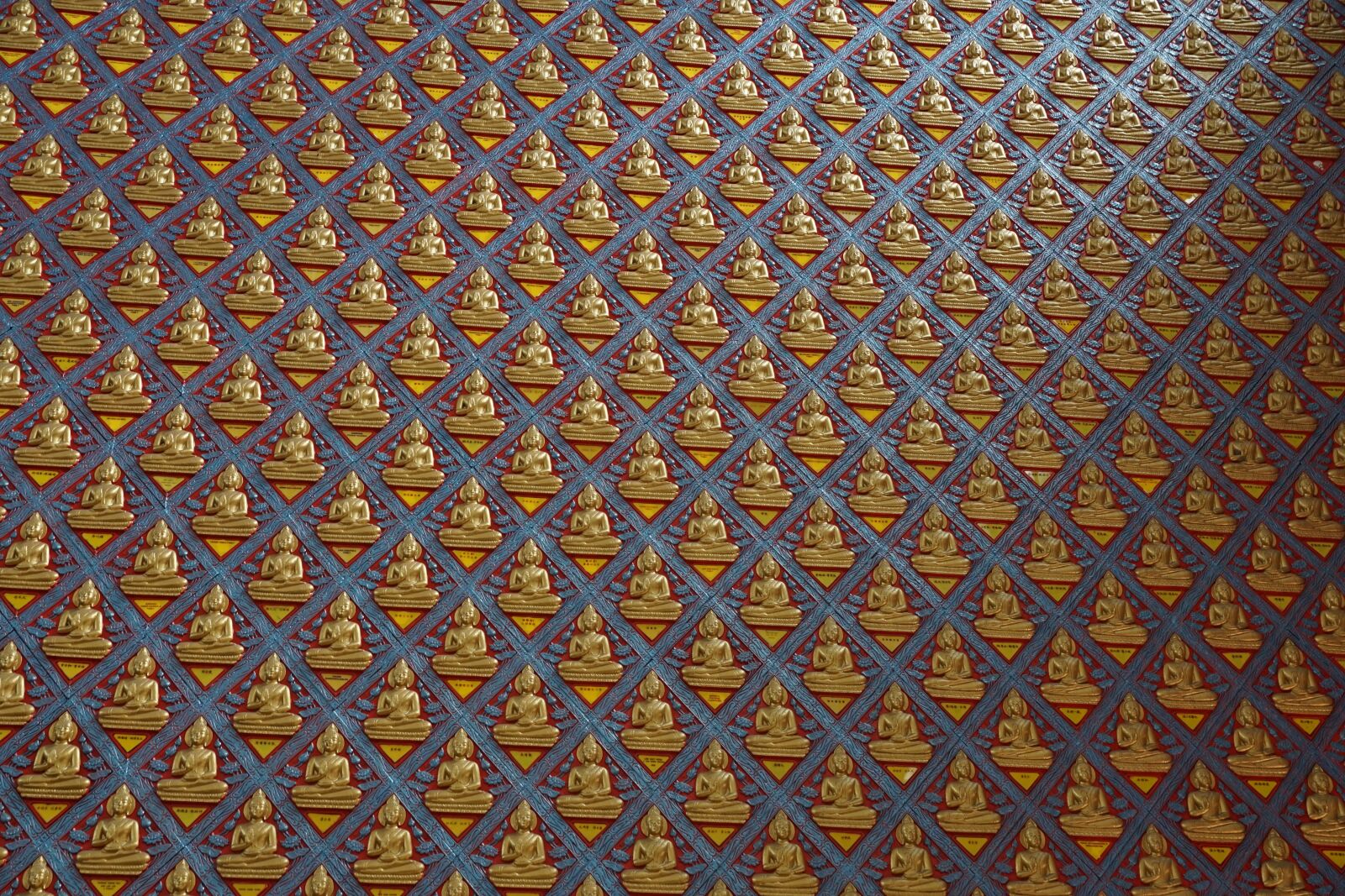 Sony ILCA-77M2 + Sony DT 16-50mm F2.8 SSM sample photo. Pattern, textiles, ornament photography
