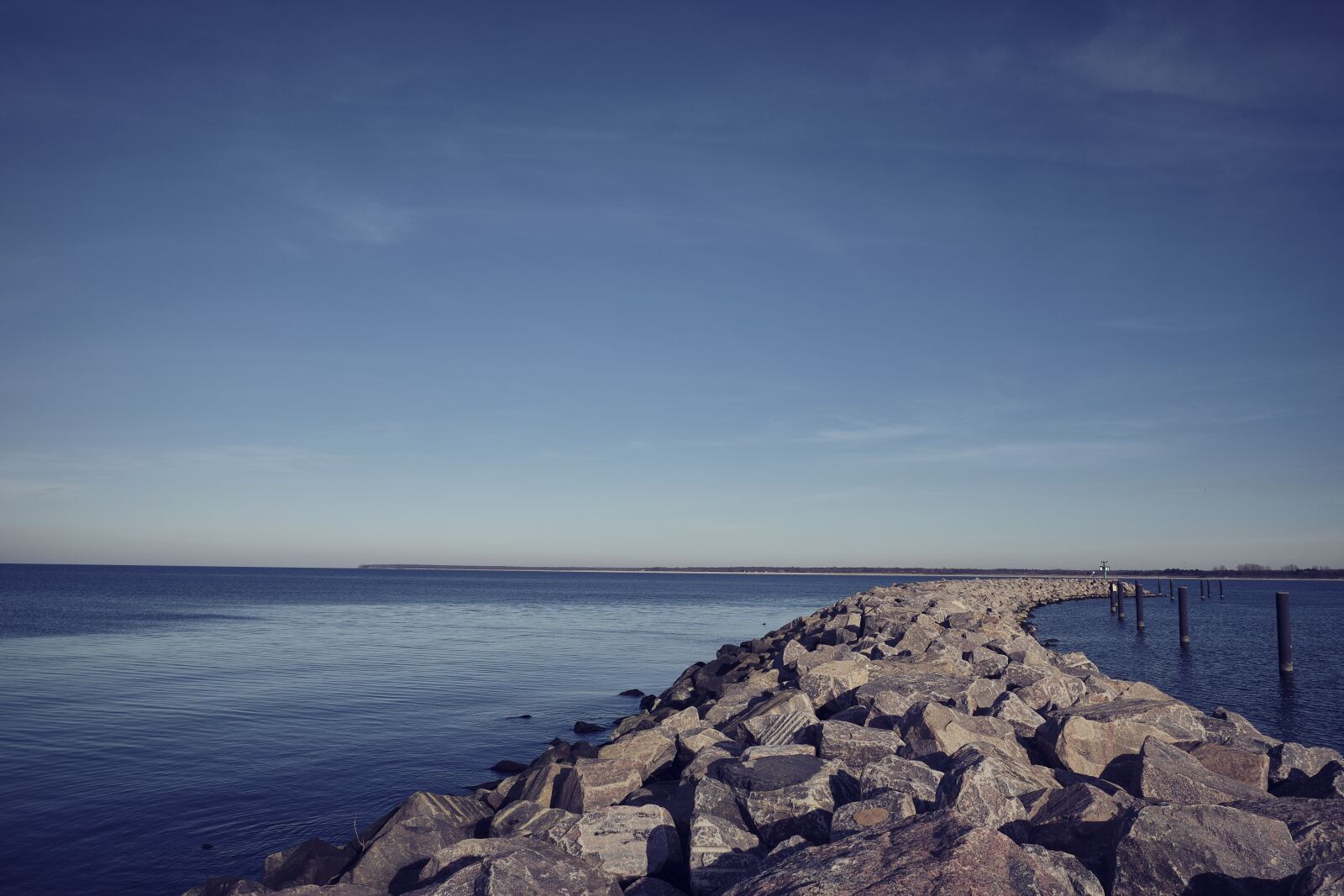 Fujifilm X-T2 sample photo. Baltic sea, stone, water photography