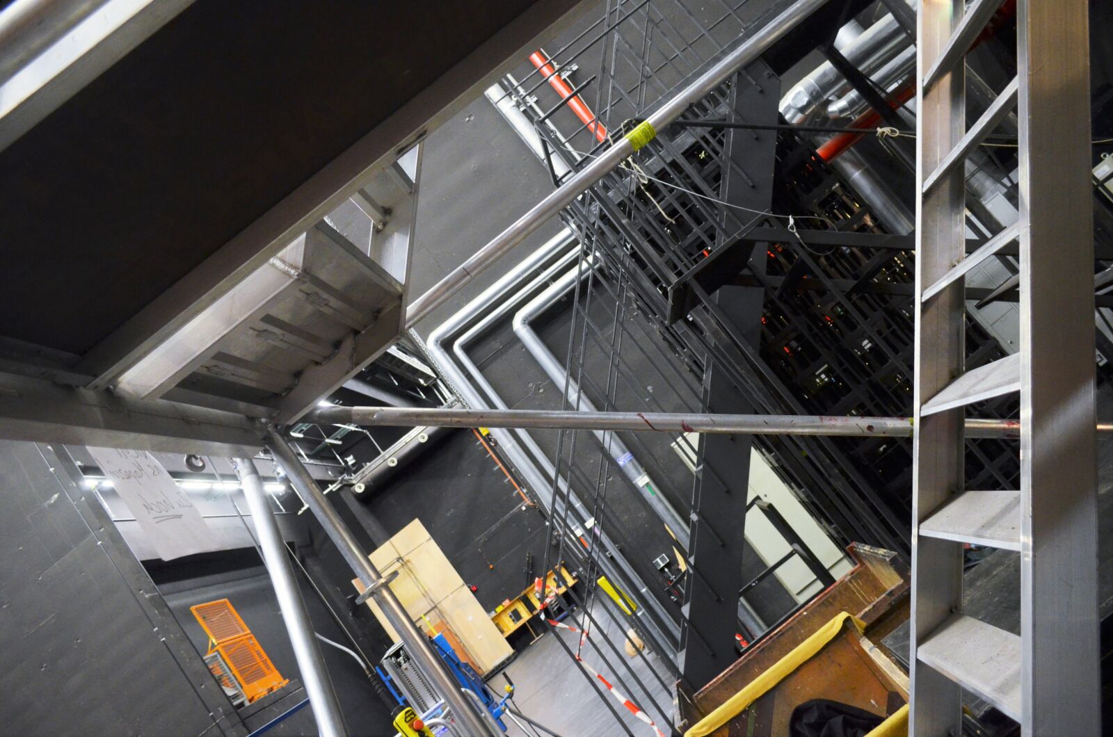 Nikon D5100 sample photo. Ladder, metal, pipes, stairs photography