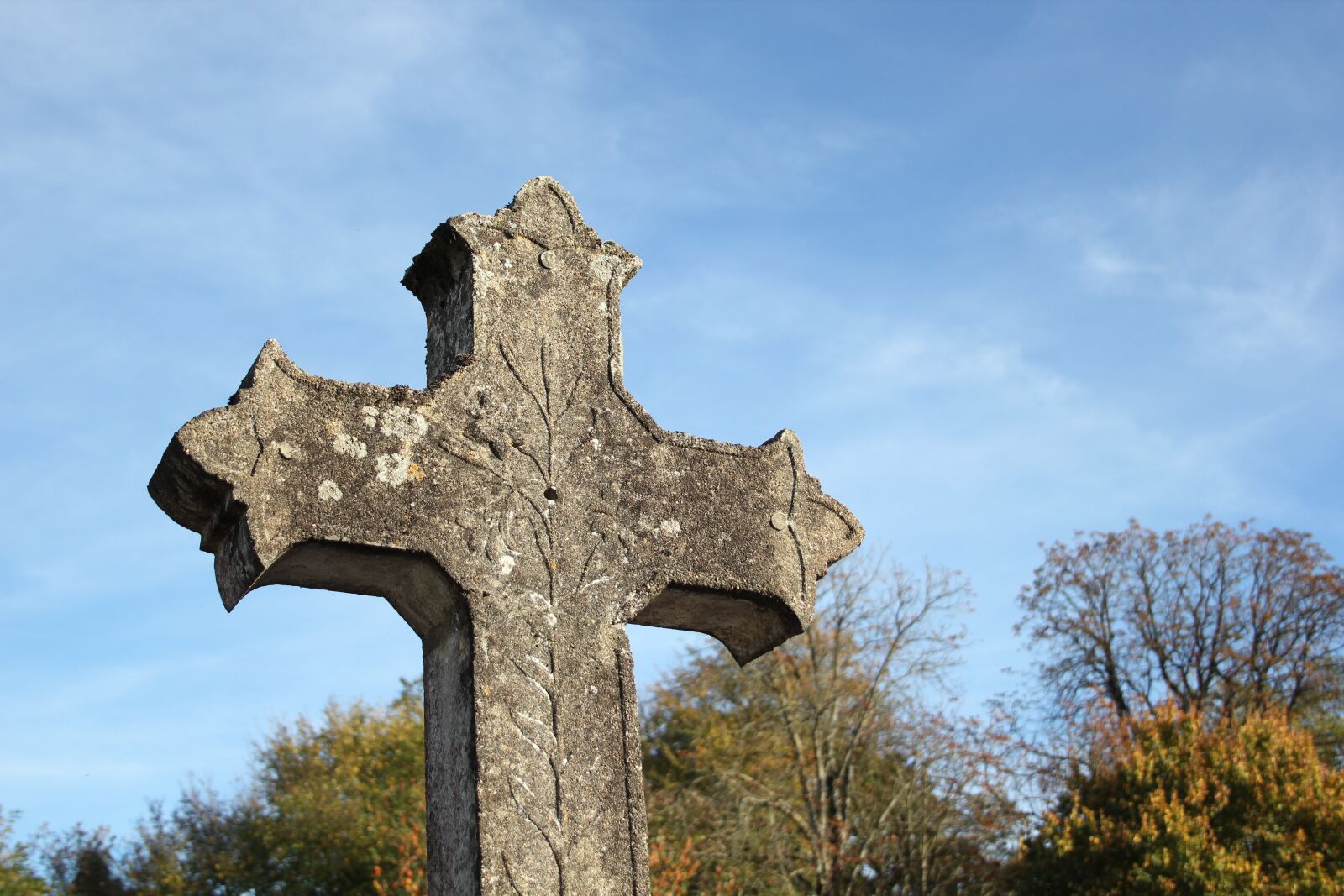 Canon EOS 550D (EOS Rebel T2i / EOS Kiss X4) sample photo. Cross, religion, sky photography