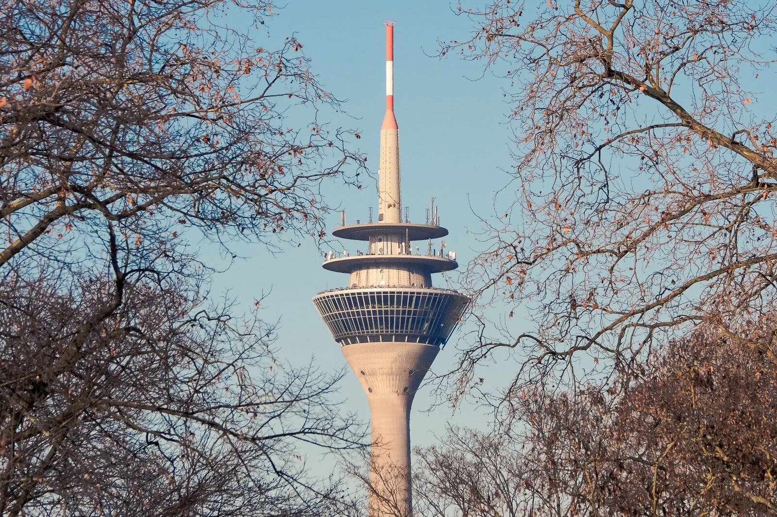 Olympus OM-D E-M10 sample photo. Architecture, tv tower, d photography