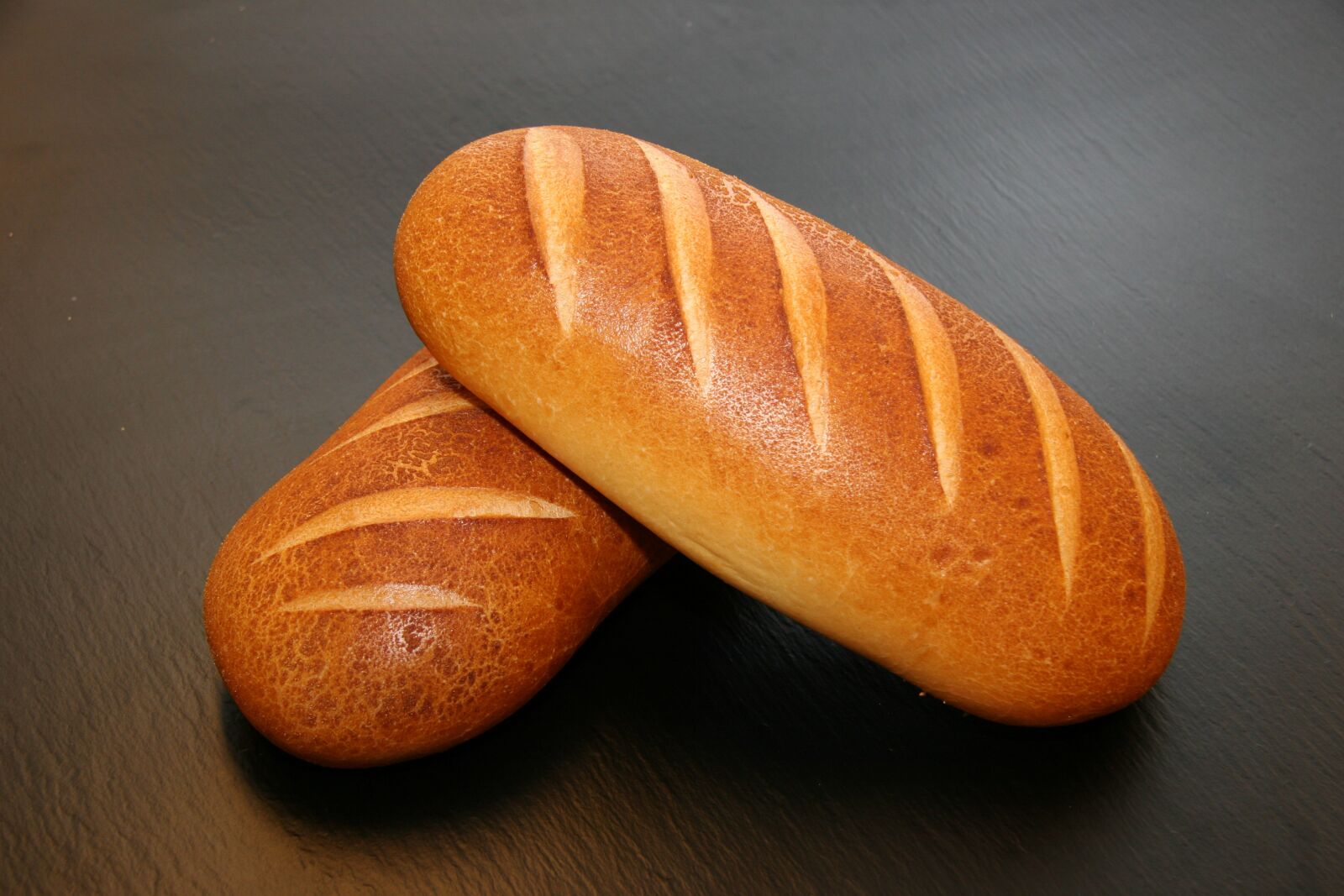 Canon EOS 20D sample photo. Napoli bread, bread, food photography