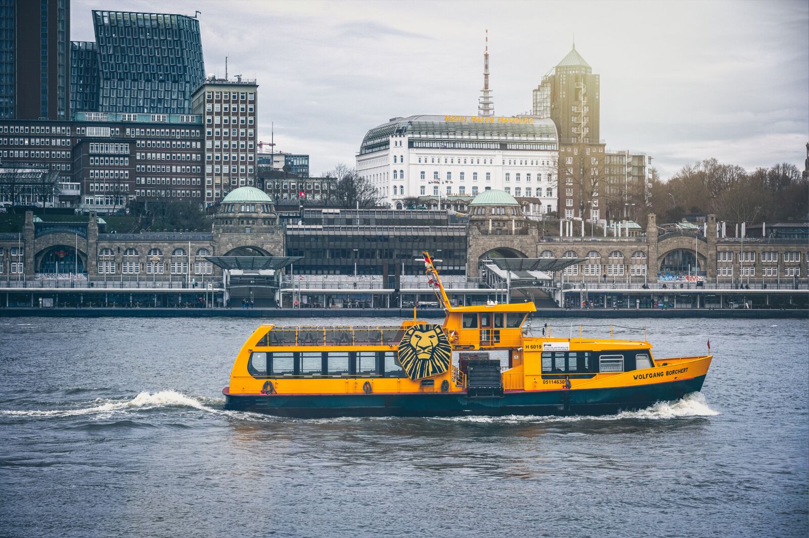 Nikon Z6 sample photo. Hamburg, port, landing photography