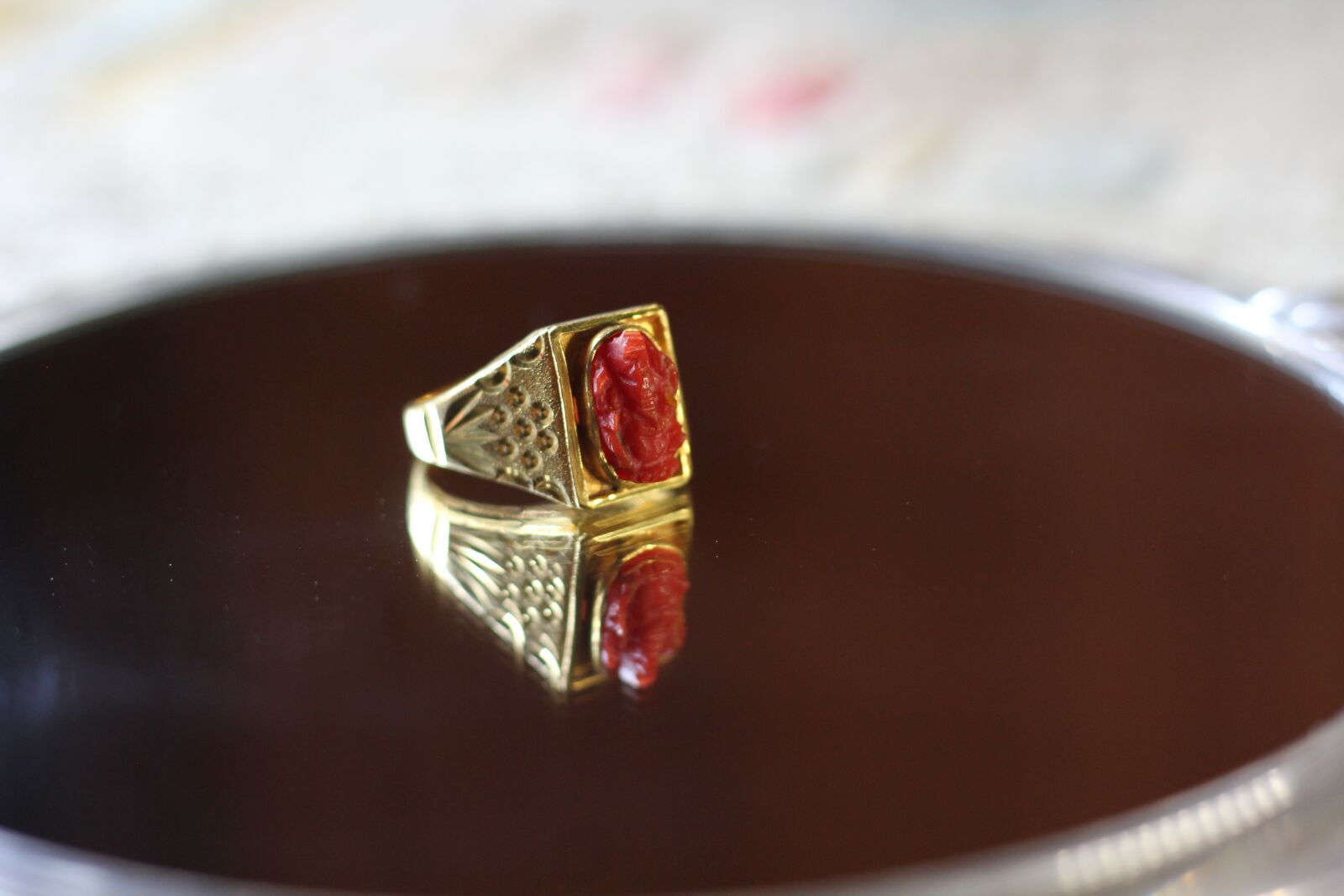 Canon EOS 550D (EOS Rebel T2i / EOS Kiss X4) sample photo. Golden, ring, wedding photography
