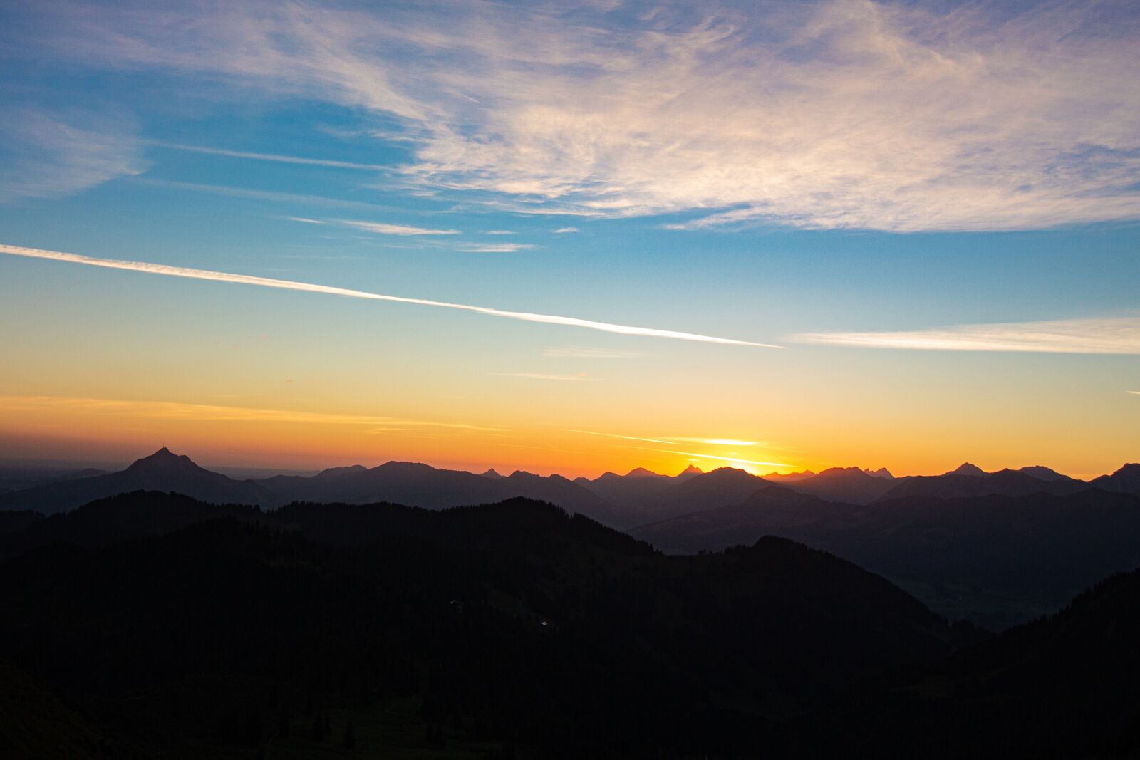 Canon EOS 700D (EOS Rebel T5i / EOS Kiss X7i) sample photo. Sunrise, mountains, silhouette photography