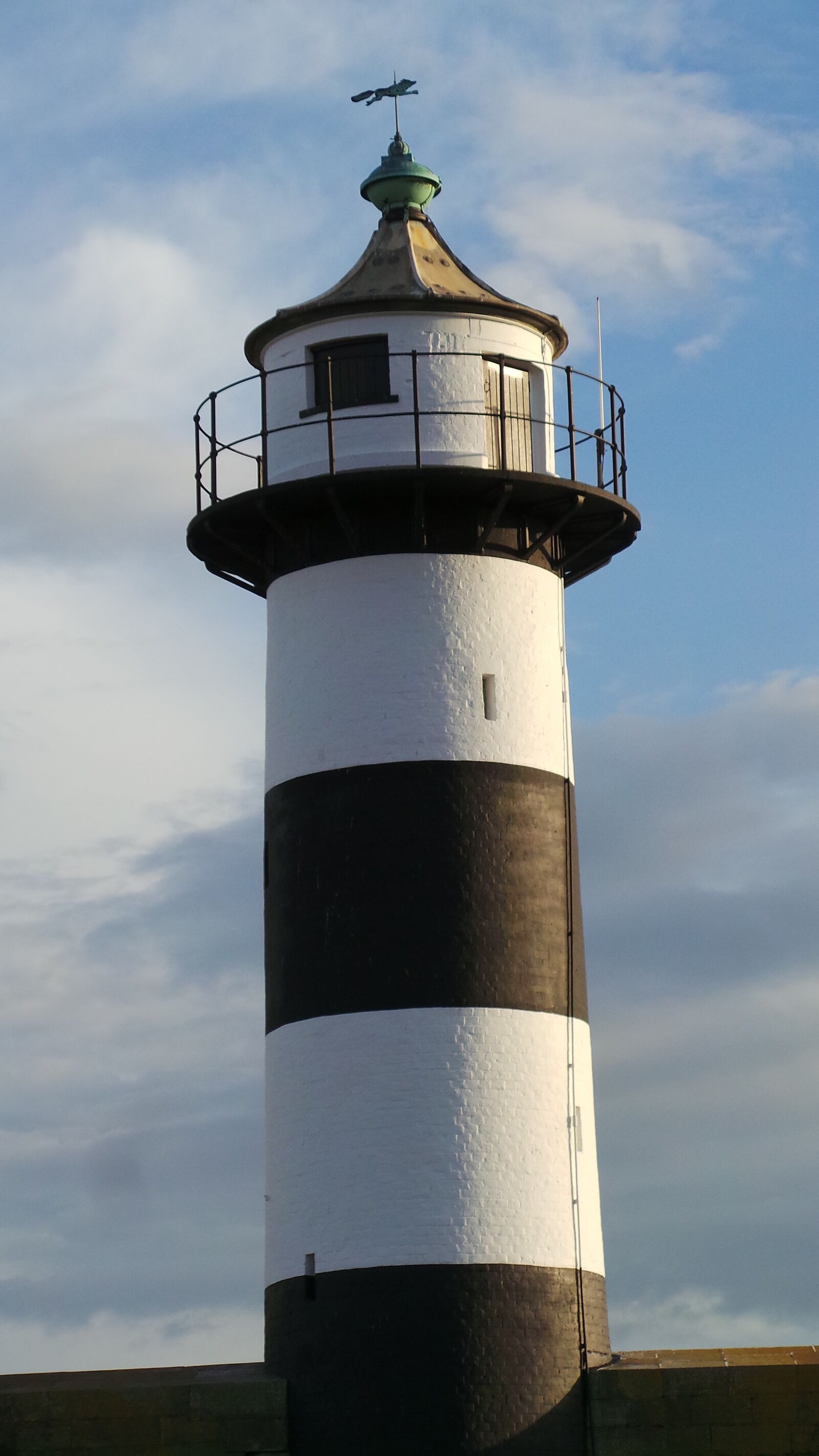 Samsung Galaxy Camera (Wi-Fi) sample photo. Island, lighthouse, stripes photography