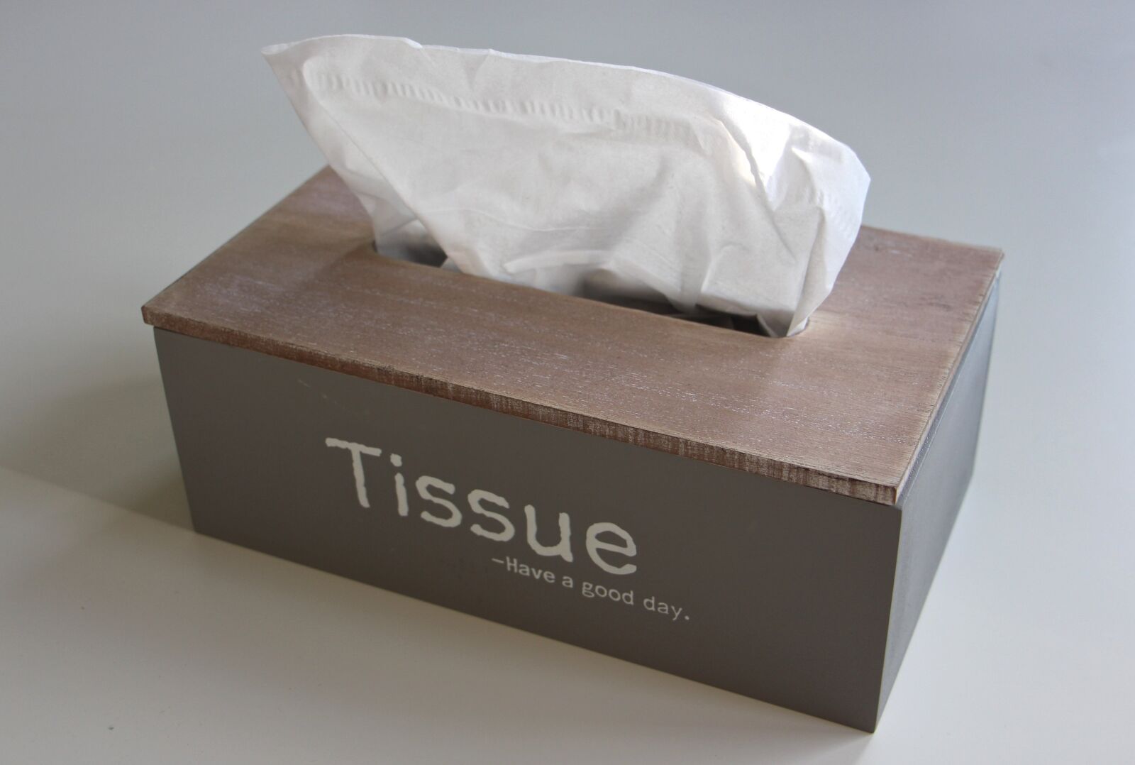 Canon EOS 700D (EOS Rebel T5i / EOS Kiss X7i) sample photo. Handkerchiefs, box, health photography