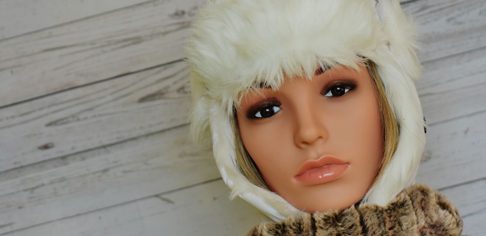 Nikon D7200 sample photo. Woman, cap, winter photography