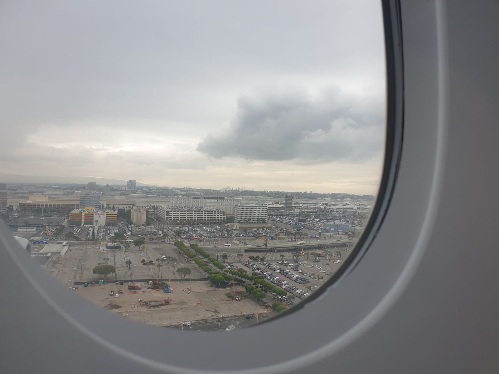 Samsung Galaxy Note9 sample photo. Airplane, lax, airport photography