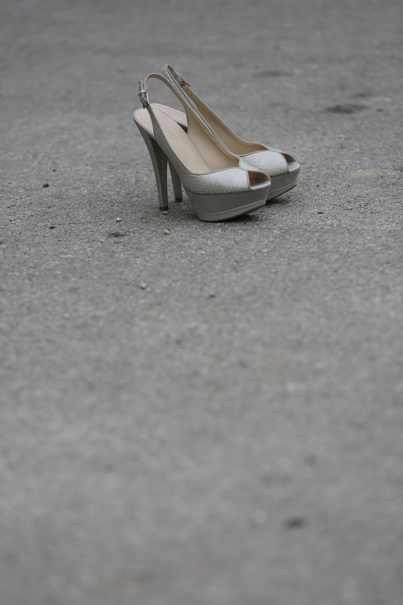Canon EOS 5D Mark III sample photo. Fashion, footwear, glamour, leather photography