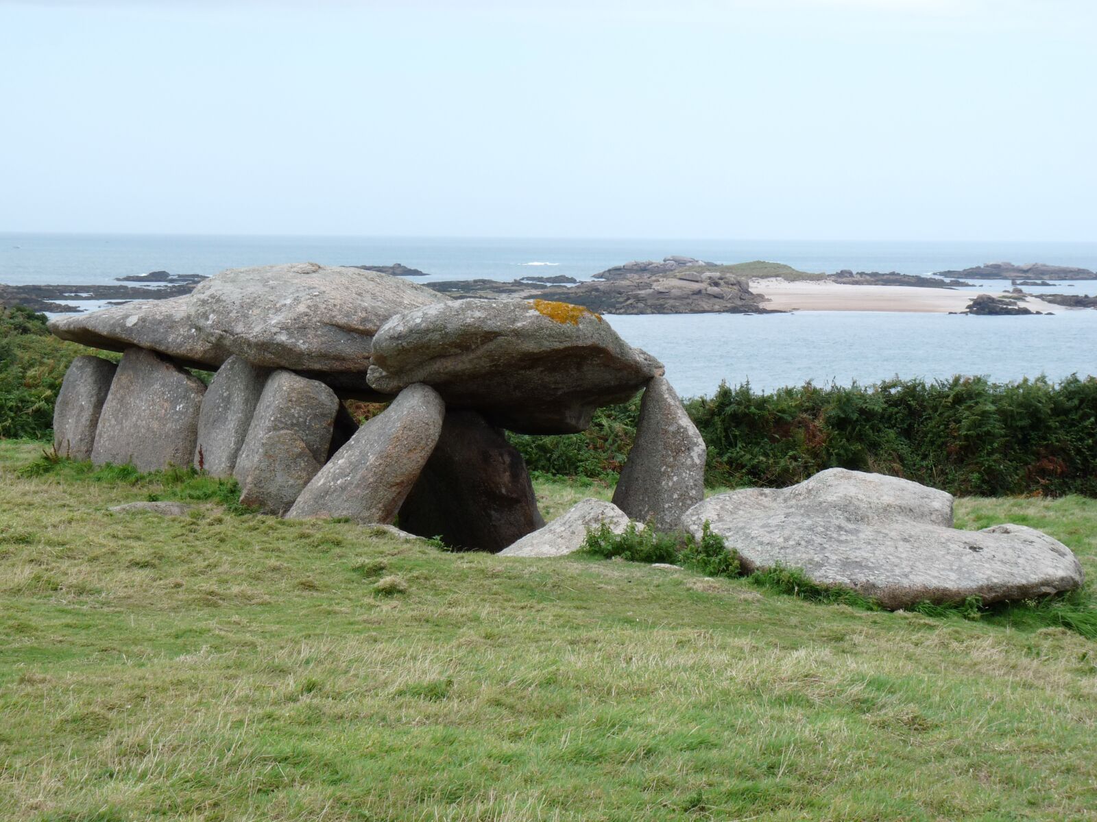 Panasonic Lumix DMC-FZ28 sample photo. Brittany, menhir, side photography