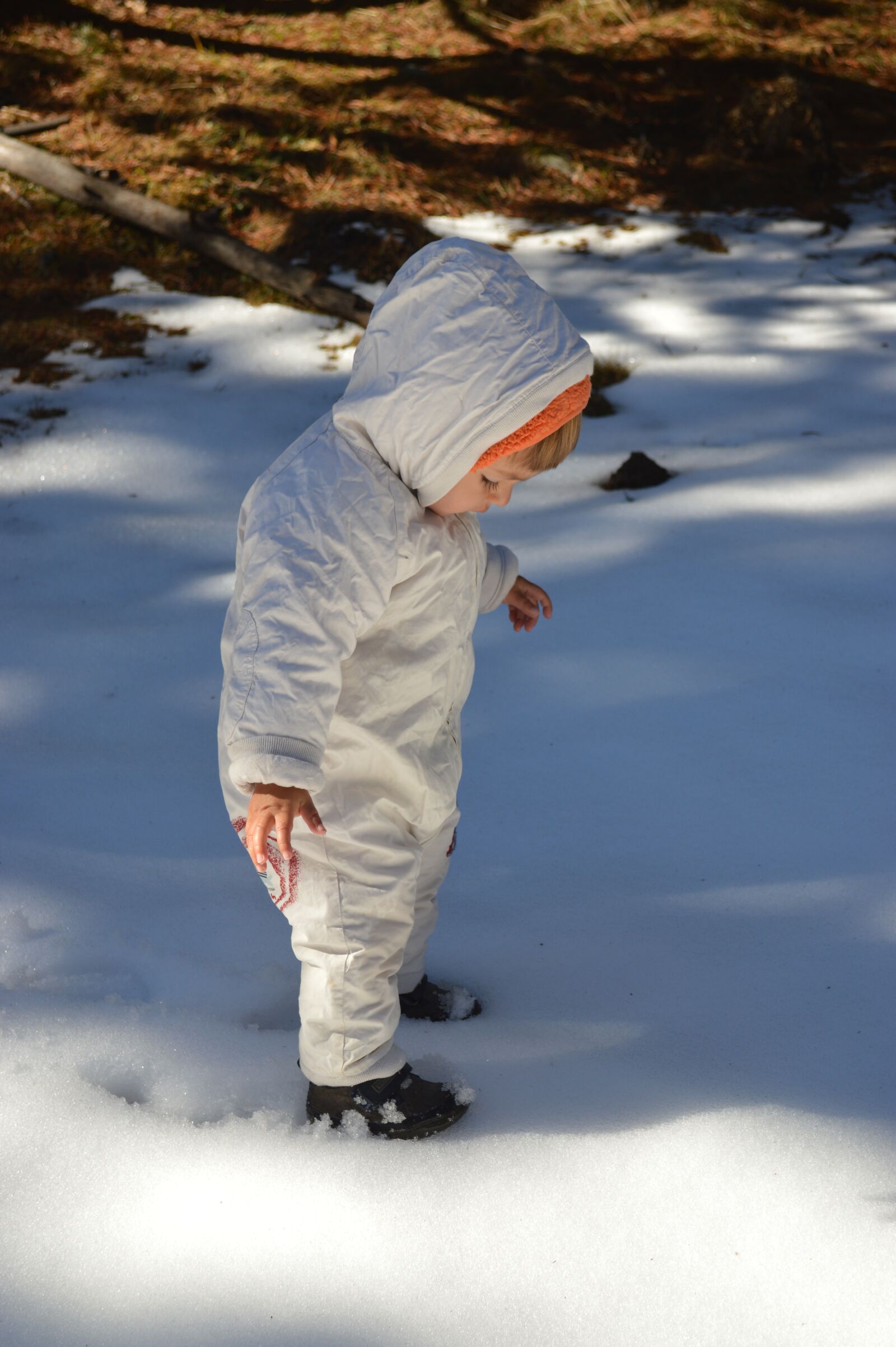Nikon D3200 sample photo. Baby, snow, warm photography