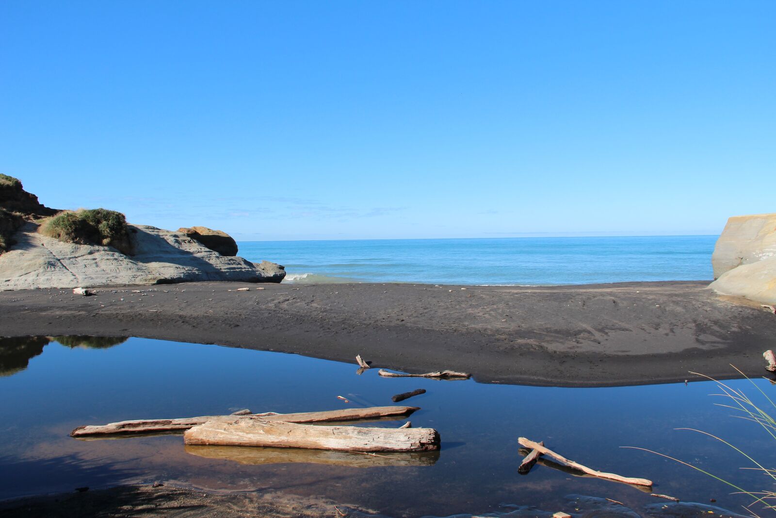Canon EOS 600D (Rebel EOS T3i / EOS Kiss X5) sample photo. Beach, sea, ocean photography