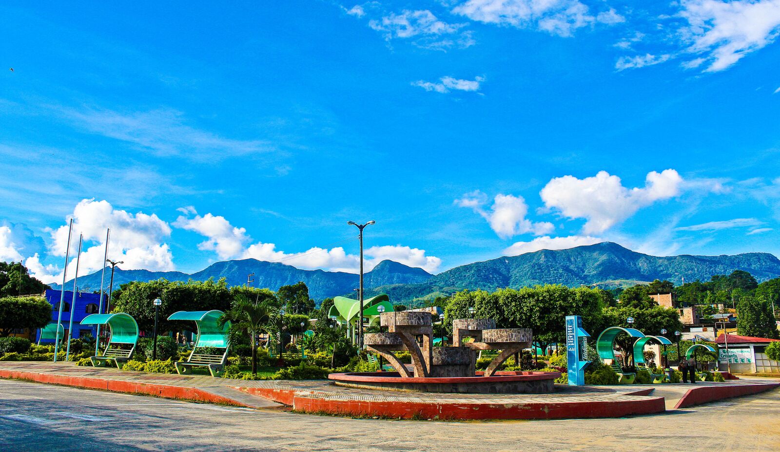 Canon EOS 1200D (EOS Rebel T5 / EOS Kiss X70 / EOS Hi) sample photo. Plaza, landscape, hills photography