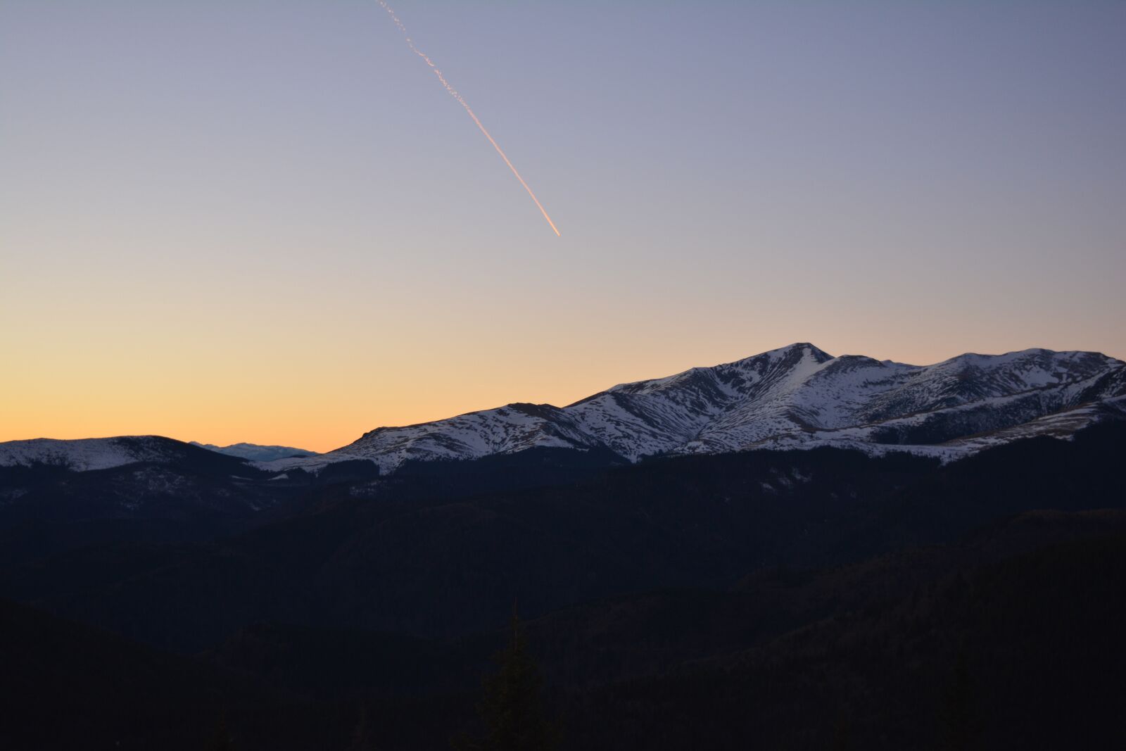 Nikon D5200 sample photo. Mountain, sunset, sky photography