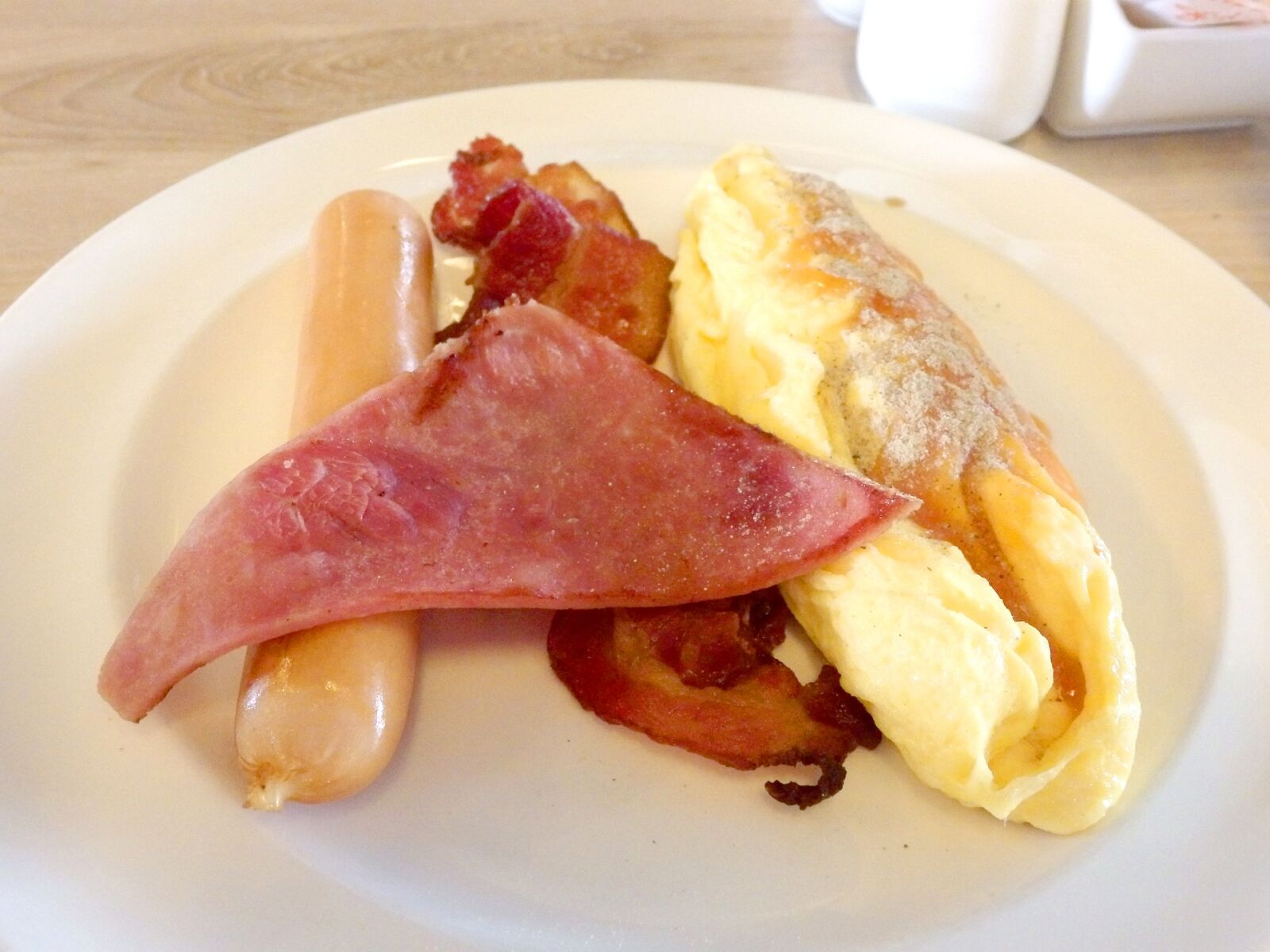 Olympus SZ-16,DZ-105 sample photo. Ham, egg, beacon photography