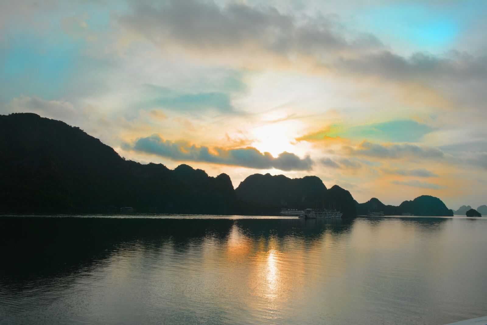 Nikon D5200 sample photo. Water, reflection, sunset photography