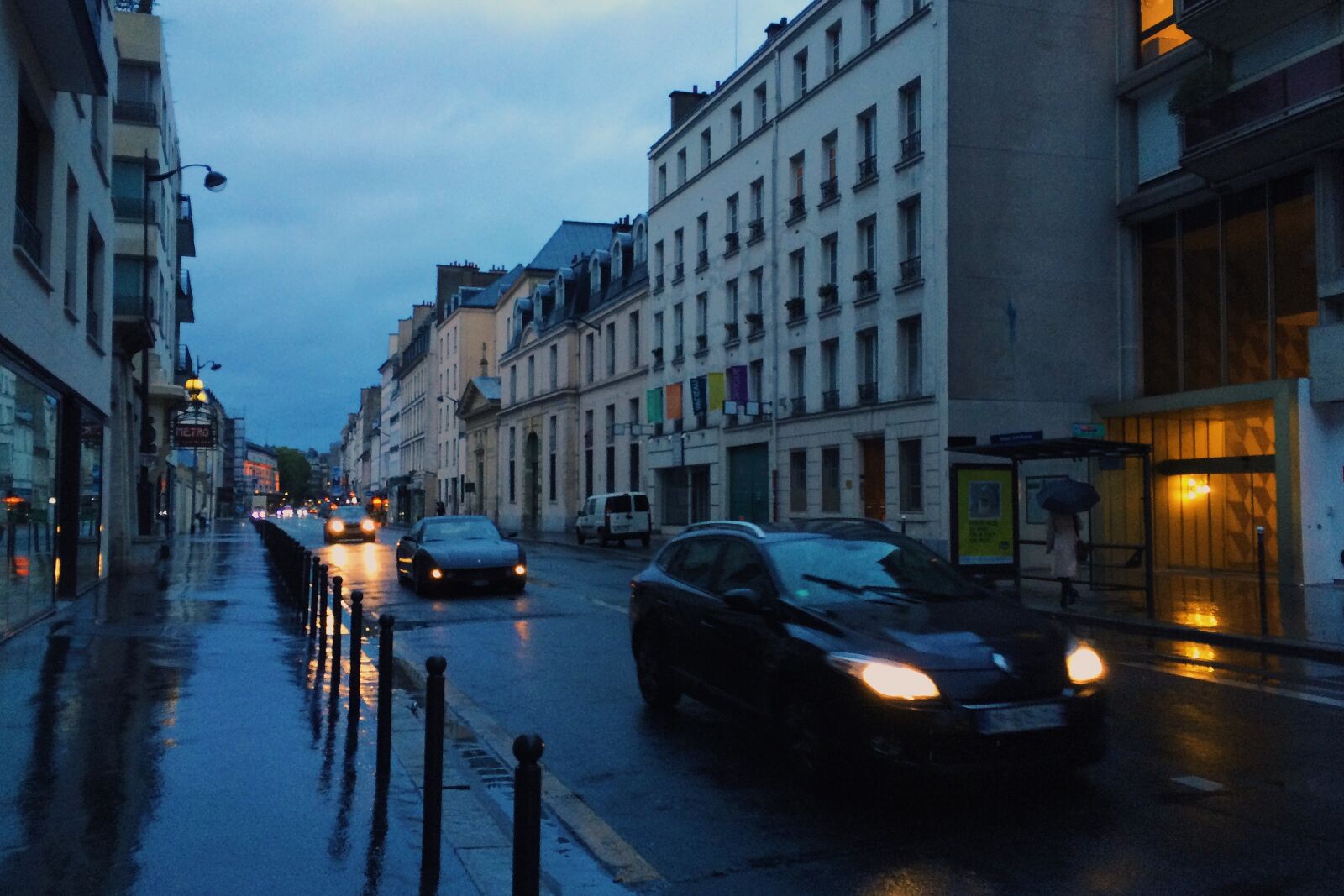 Apple iPhone 5s sample photo. Architecture, car, city, dusk photography