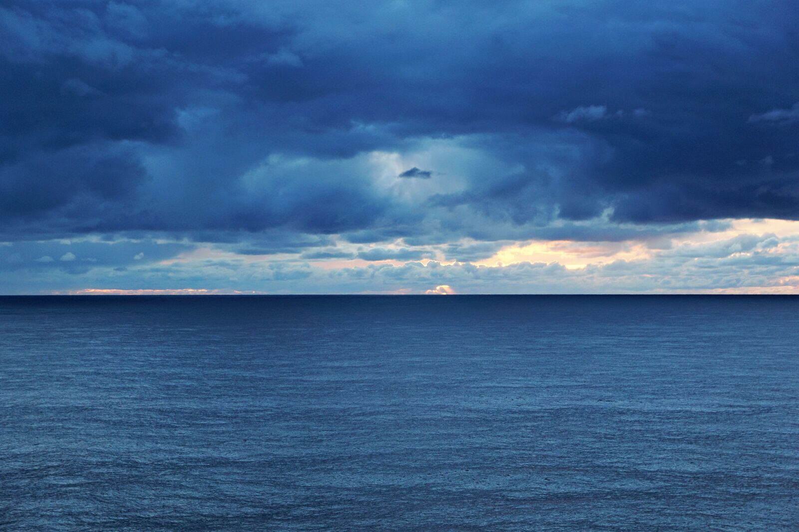 Sony ILCA-77M2 + Sony DT 16-50mm F2.8 SSM sample photo. Sky, ocean, atlantic photography