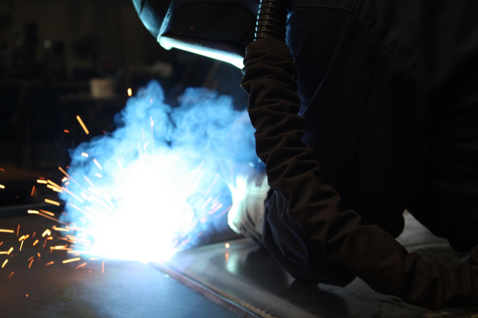 Canon EOS 450D (EOS Rebel XSi / EOS Kiss X2) sample photo. Steel, welding, metallurgy photography