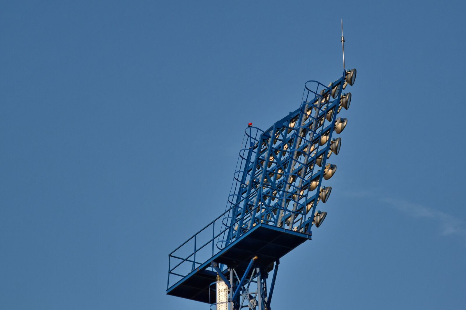 Nikon D5500 sample photo. Construction, high, lamp, cloud photography