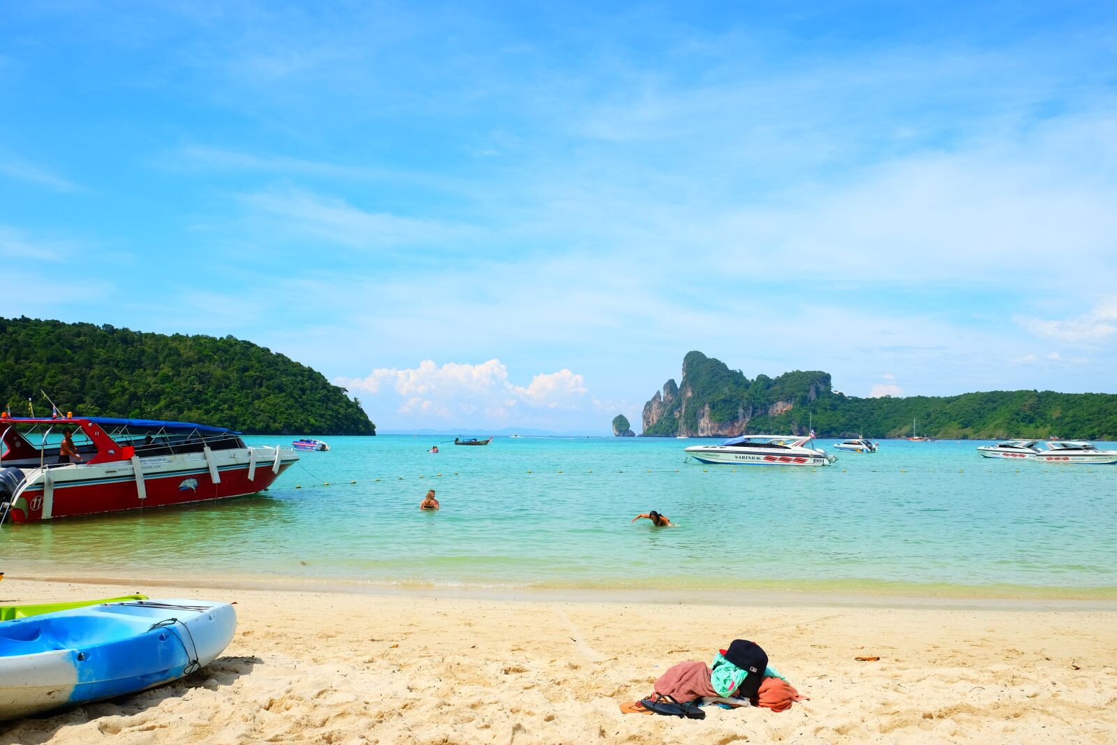 Fujifilm X-T10 sample photo. Sea, ship, the island photography