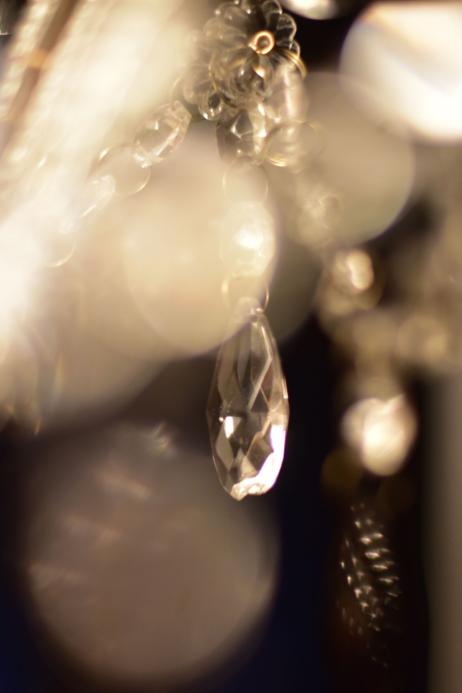 Nikon D750 sample photo. Crystal, drop photography