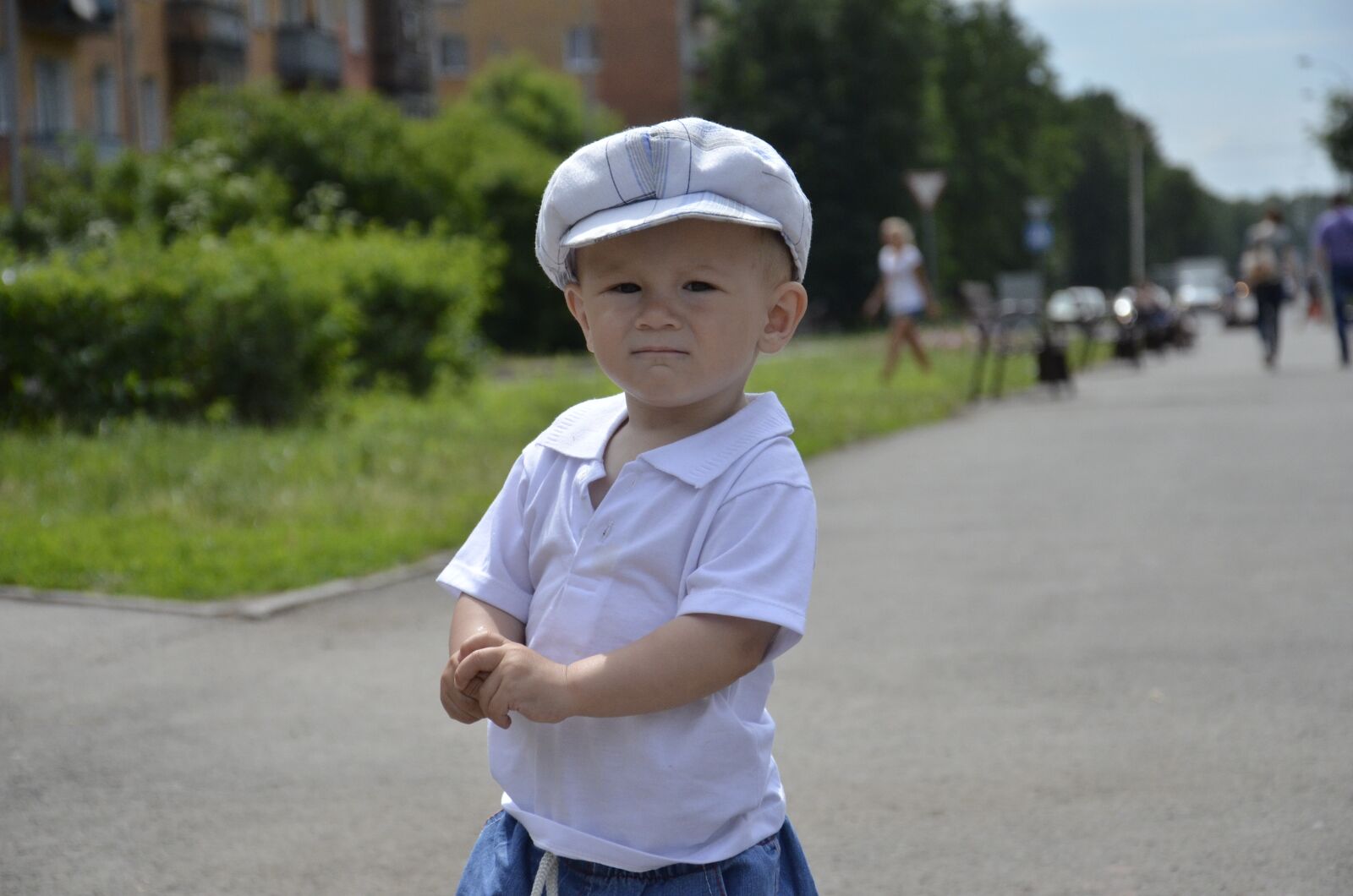Nikon D7000 sample photo. Boy, sunny day, stroll photography