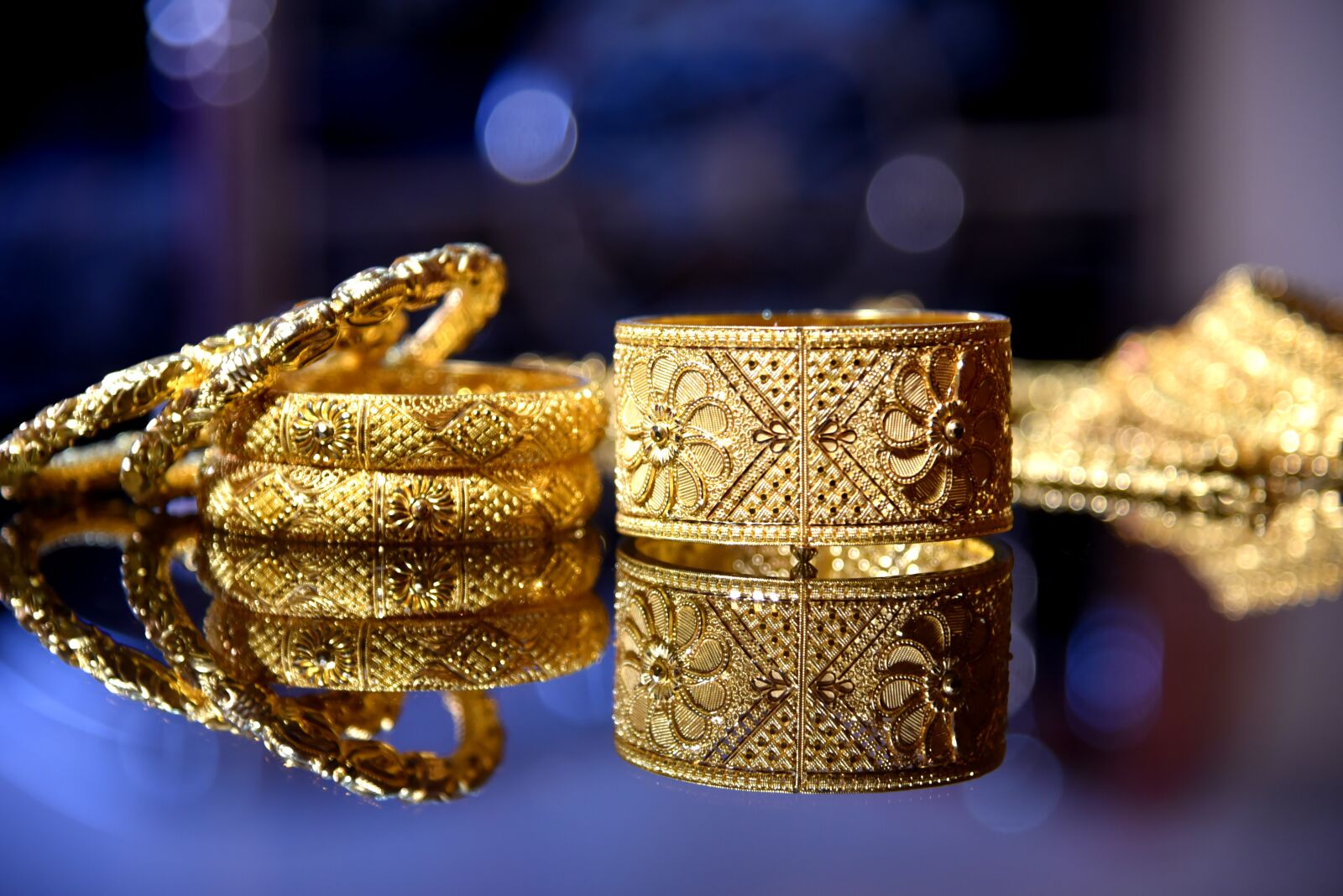 Nikon D750 sample photo. Gold, desktop, celebration photography