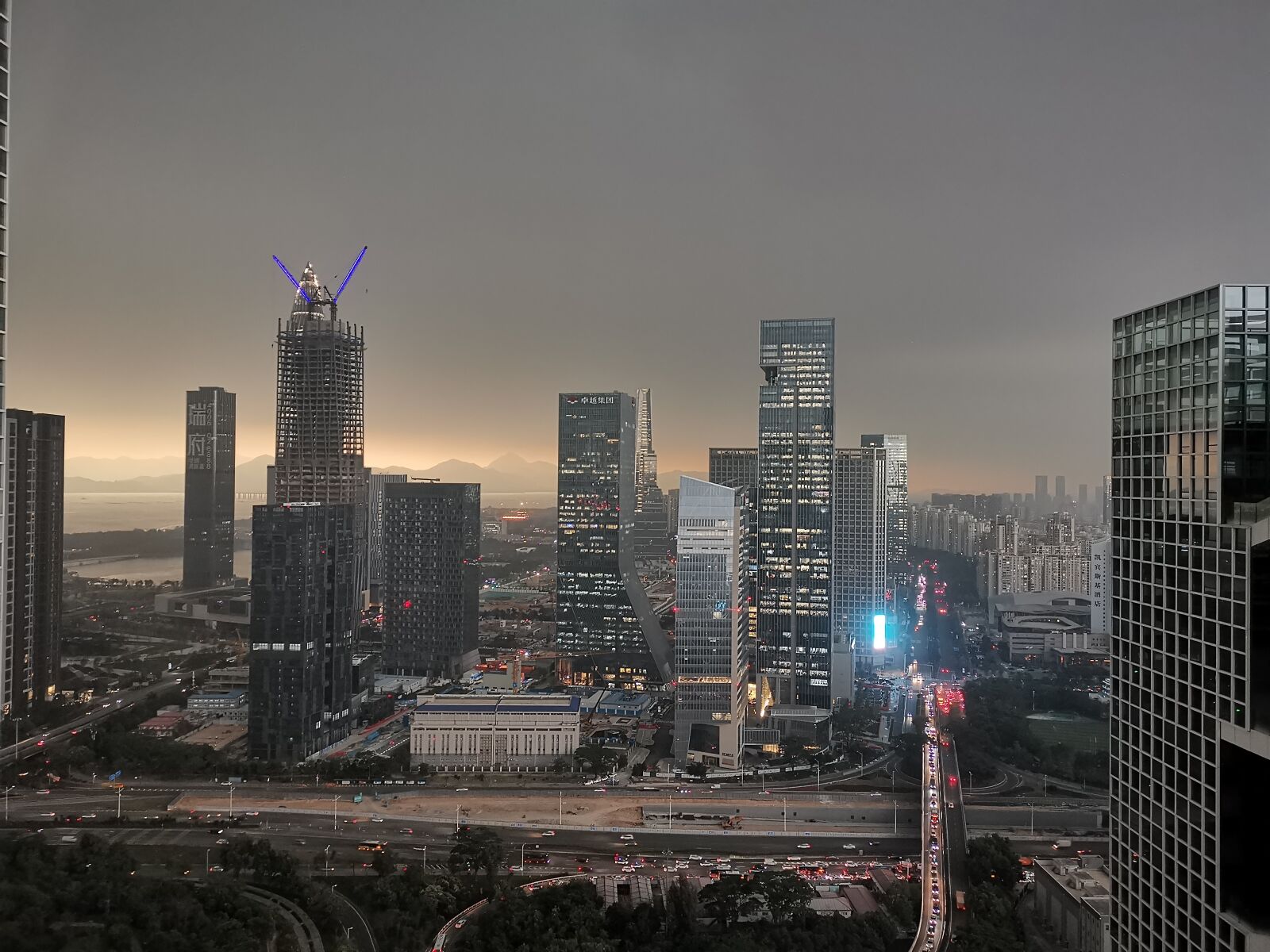 HUAWEI Mate 20 Pro sample photo. City, building, sky photography