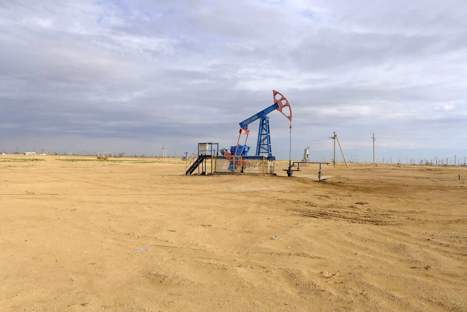Panasonic Lumix DMC-LX7 sample photo. Oil production, fossil energy photography