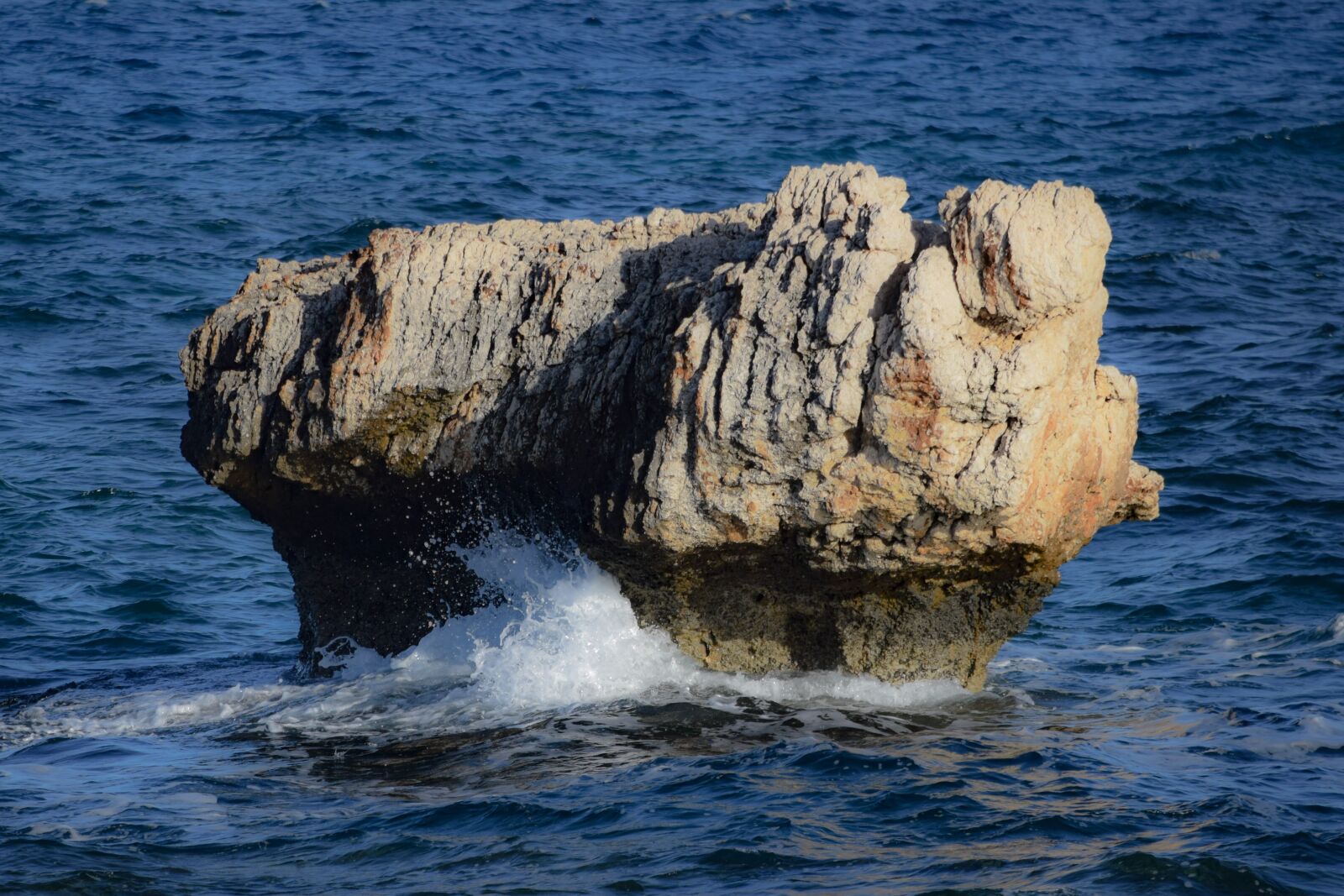 Nikon D3300 sample photo. Rock, water, sea photography