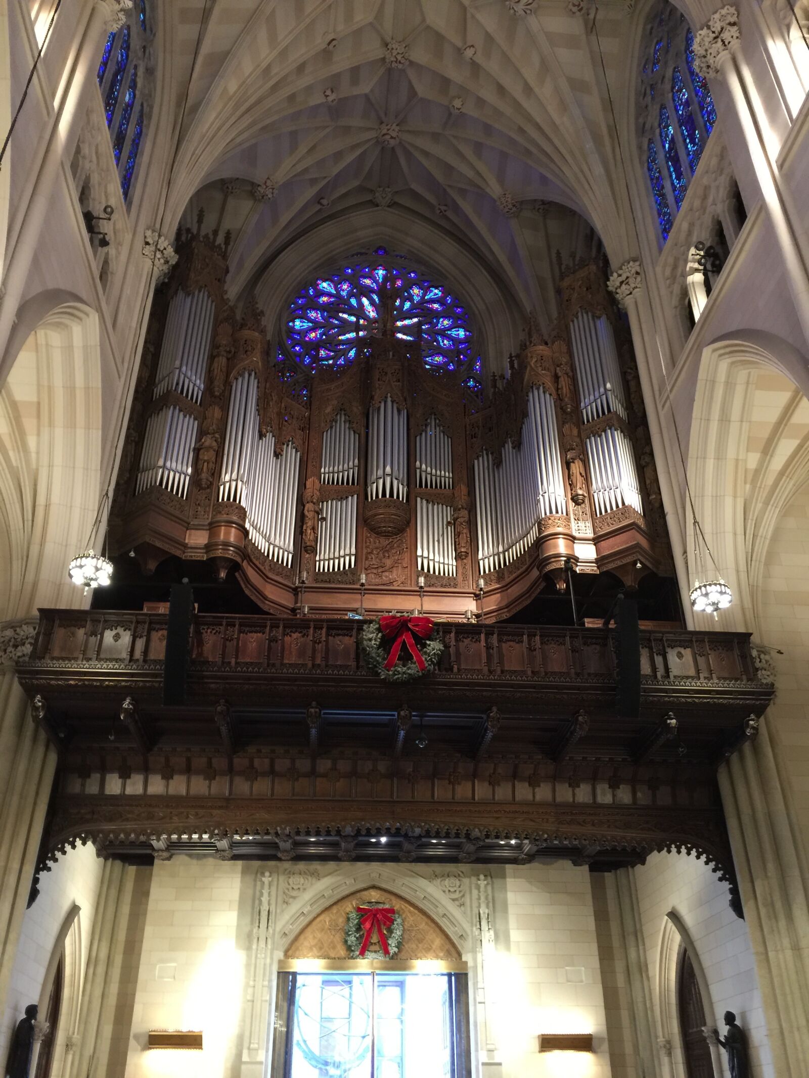 iPhone 6 Plus back camera 4.15mm f/2.2 sample photo. Cathedral, church, church, organ photography