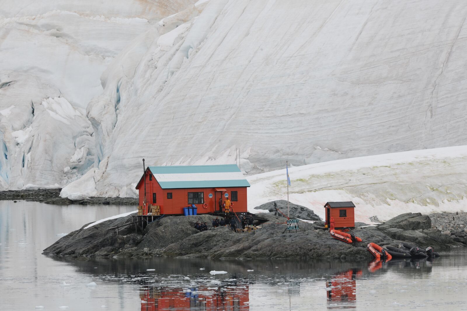 Nikon D3X sample photo. Hut, antarctica, observation photography