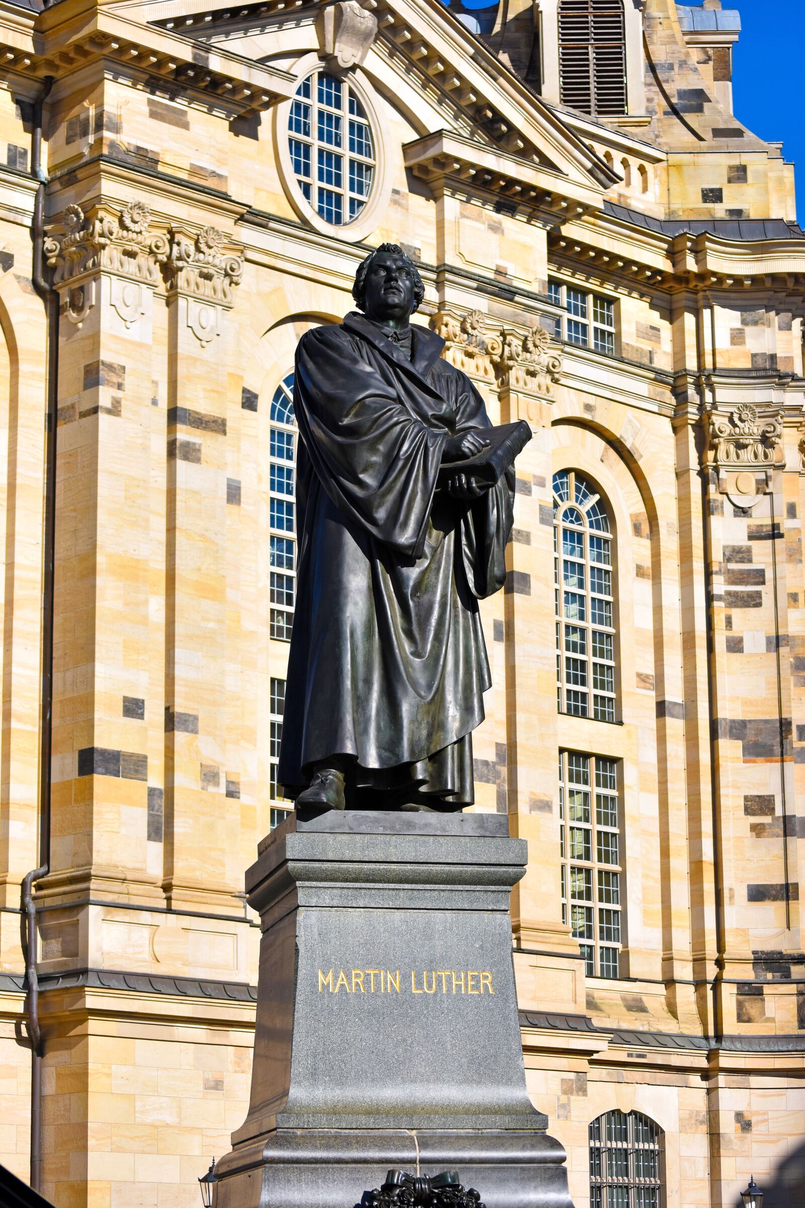 Nikon D3400 sample photo. Martin luther, influencer, social photography
