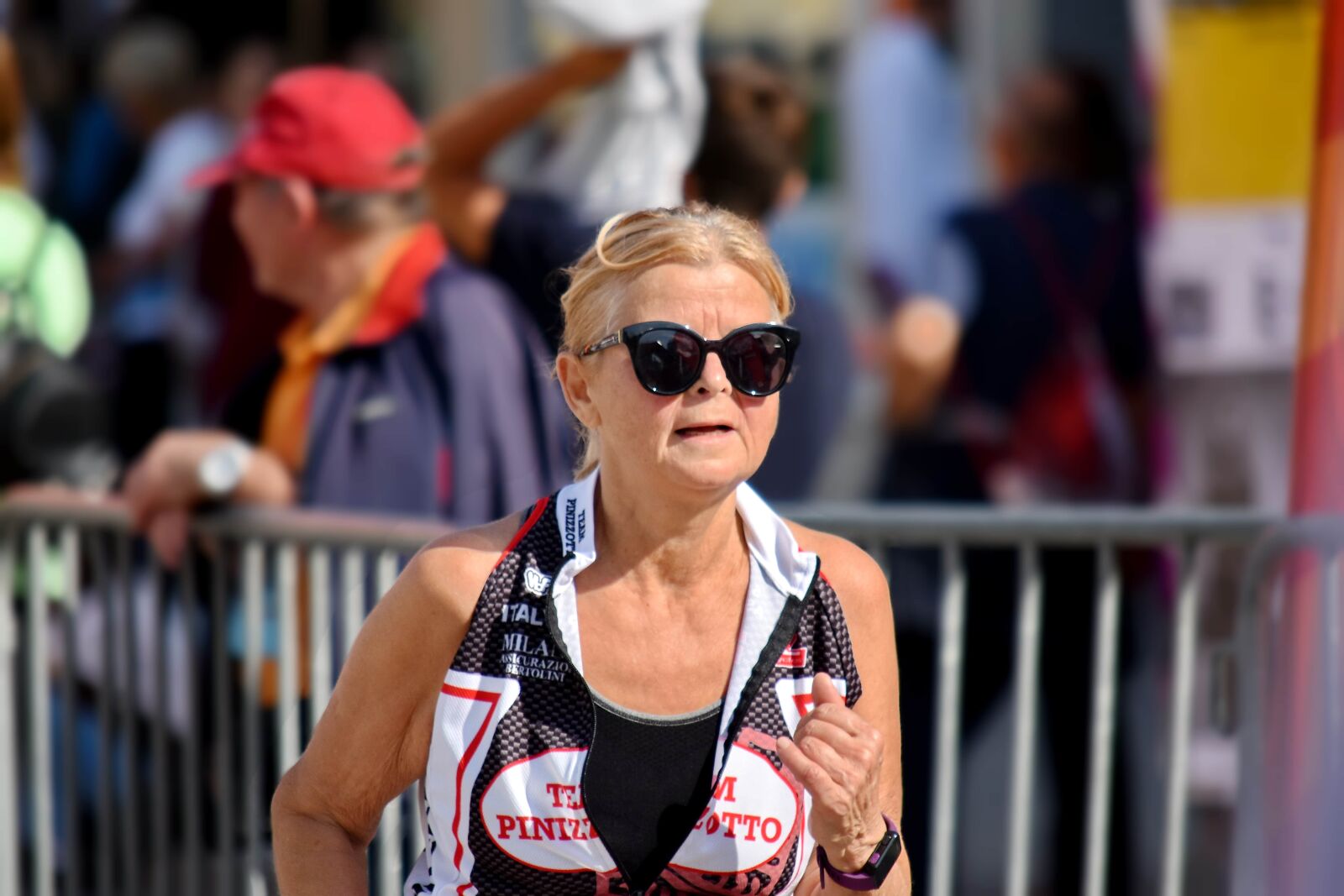 Nikon D5500 sample photo. Blonde hair, elderly, endurance photography